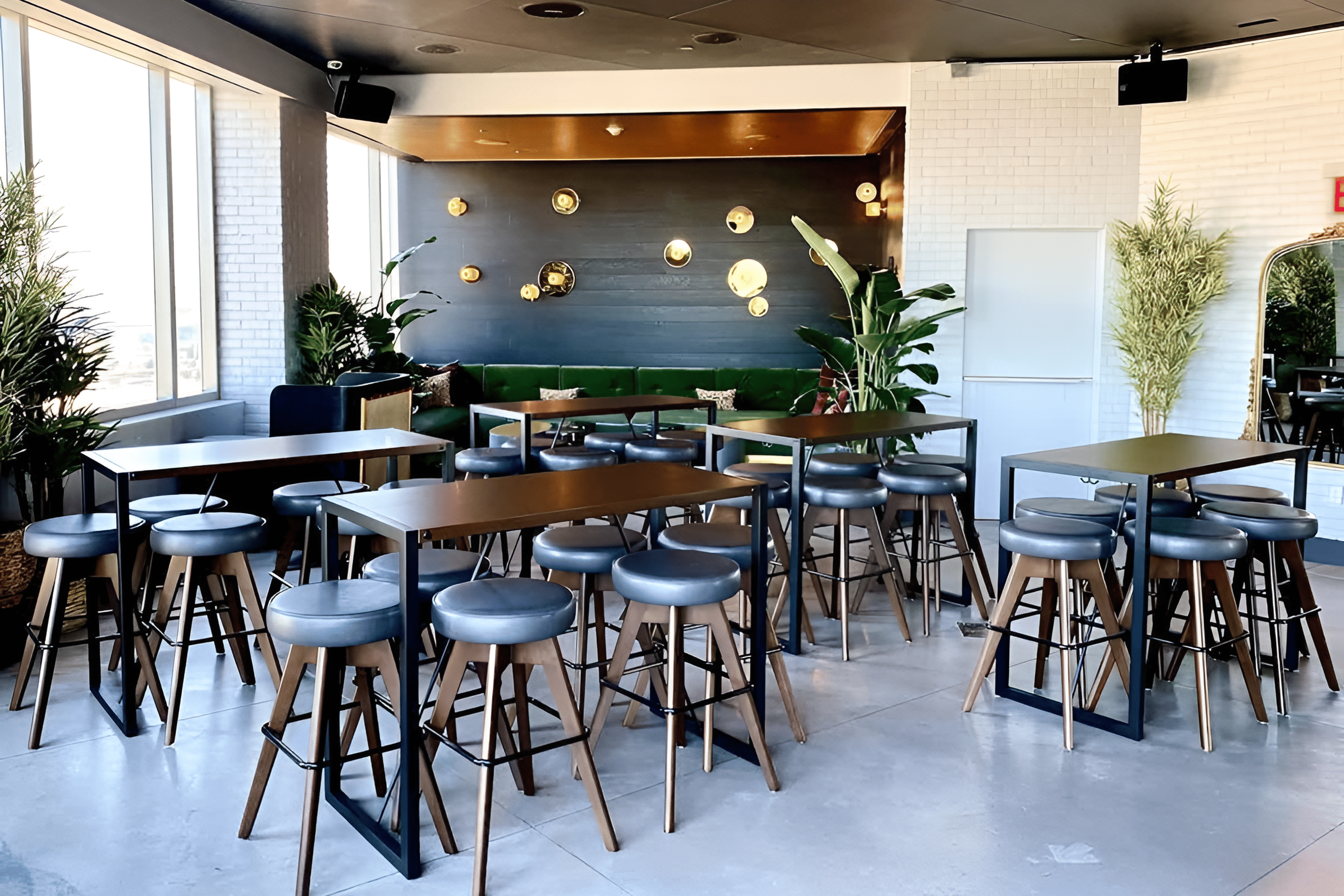 Indoor Bar/Lounge & Breezeway 2