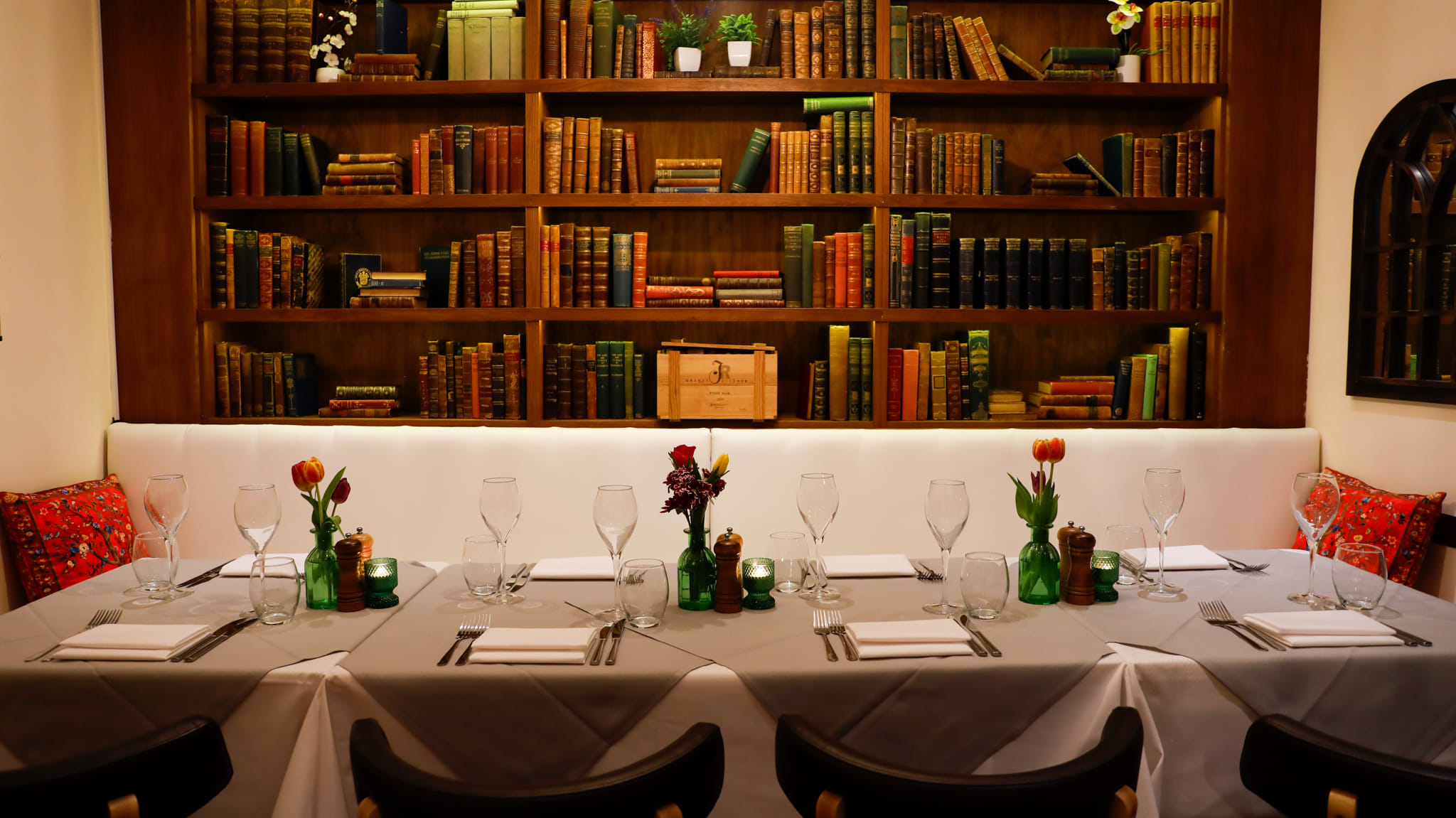 LIBRARY ROOM - Private