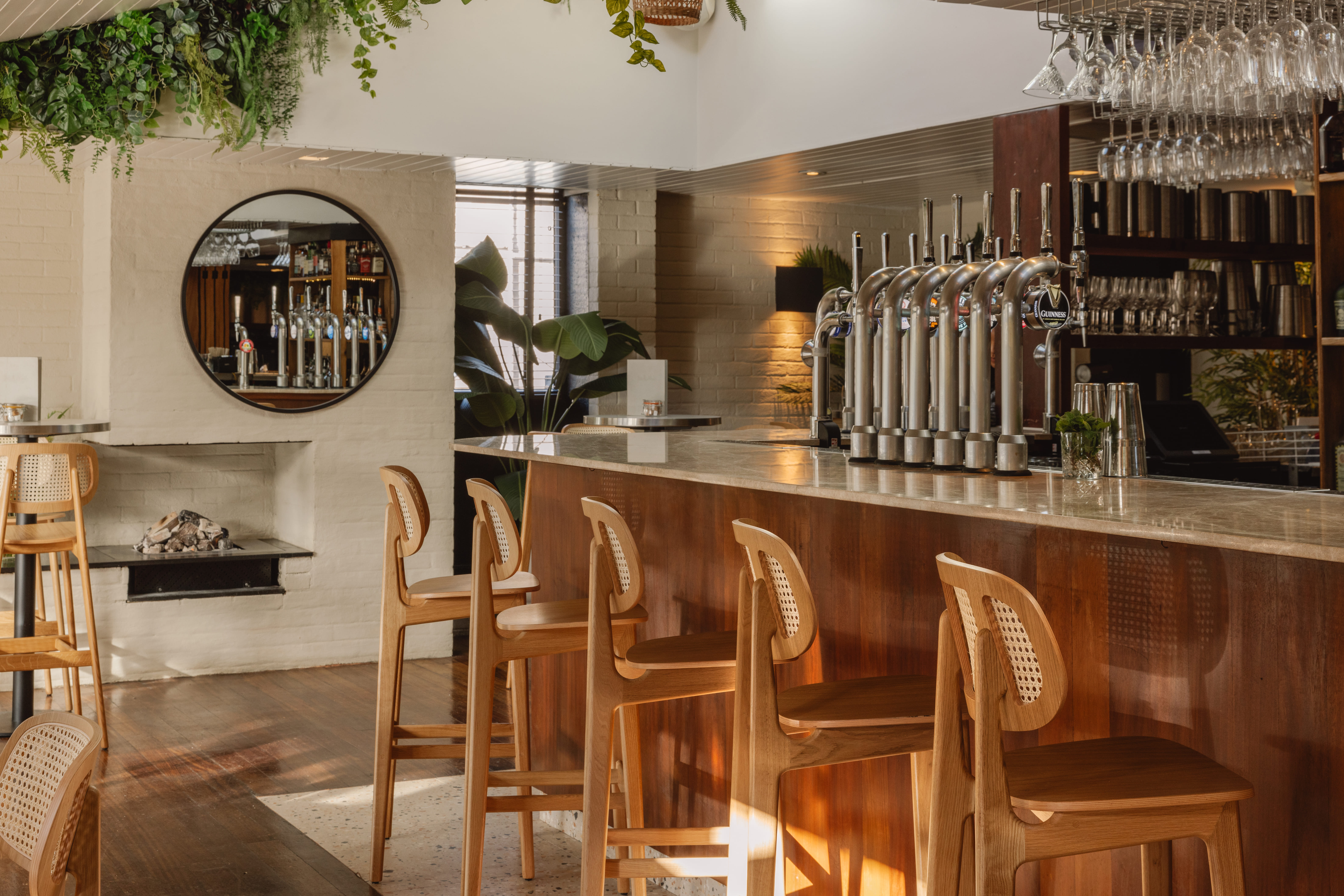 Vibrant Bar Area for Casual Gatherings: Up to 40 Guests 1