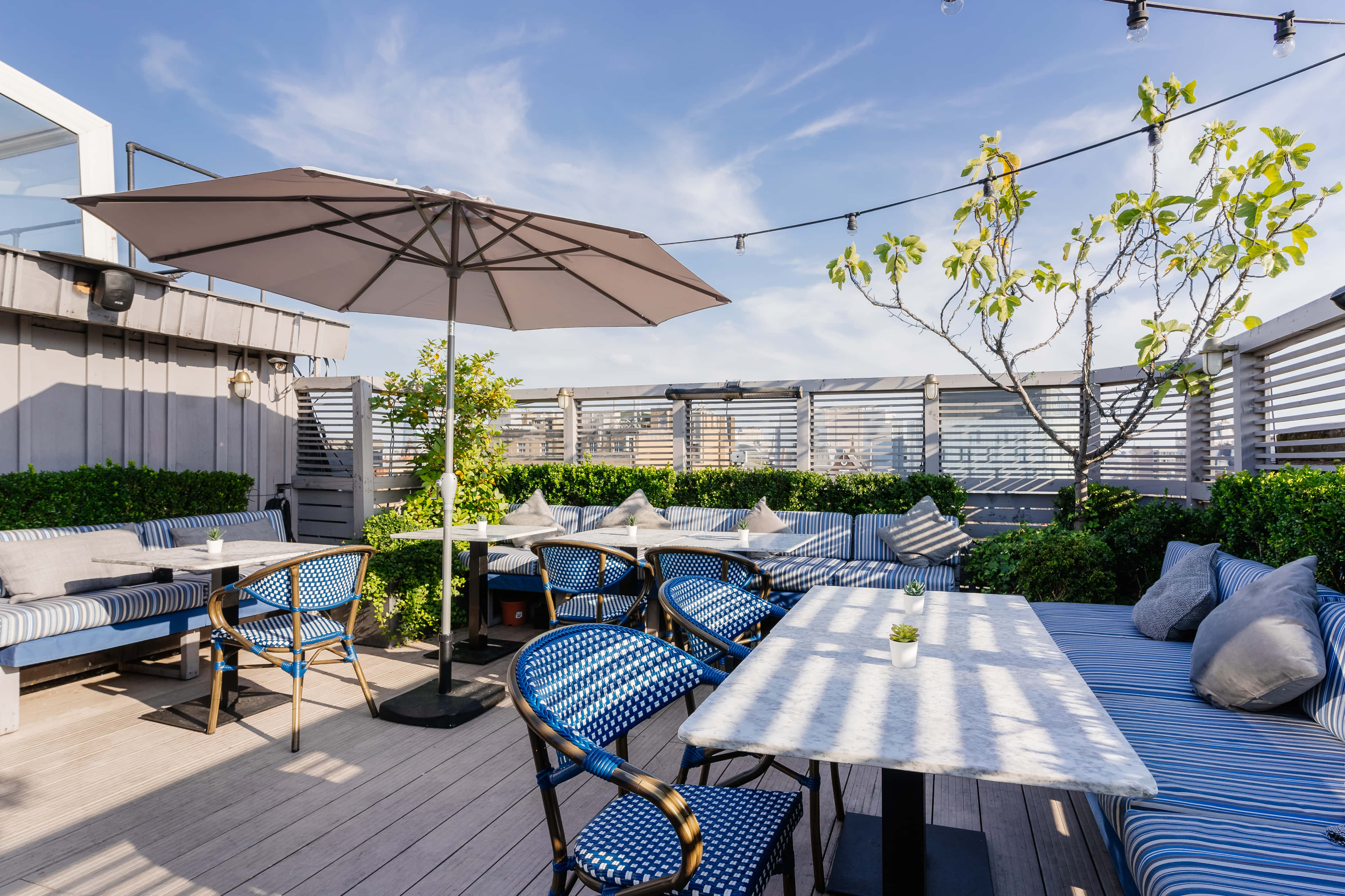 Roof Terrace (with retractable glass roof) - Conference & Meetings 1