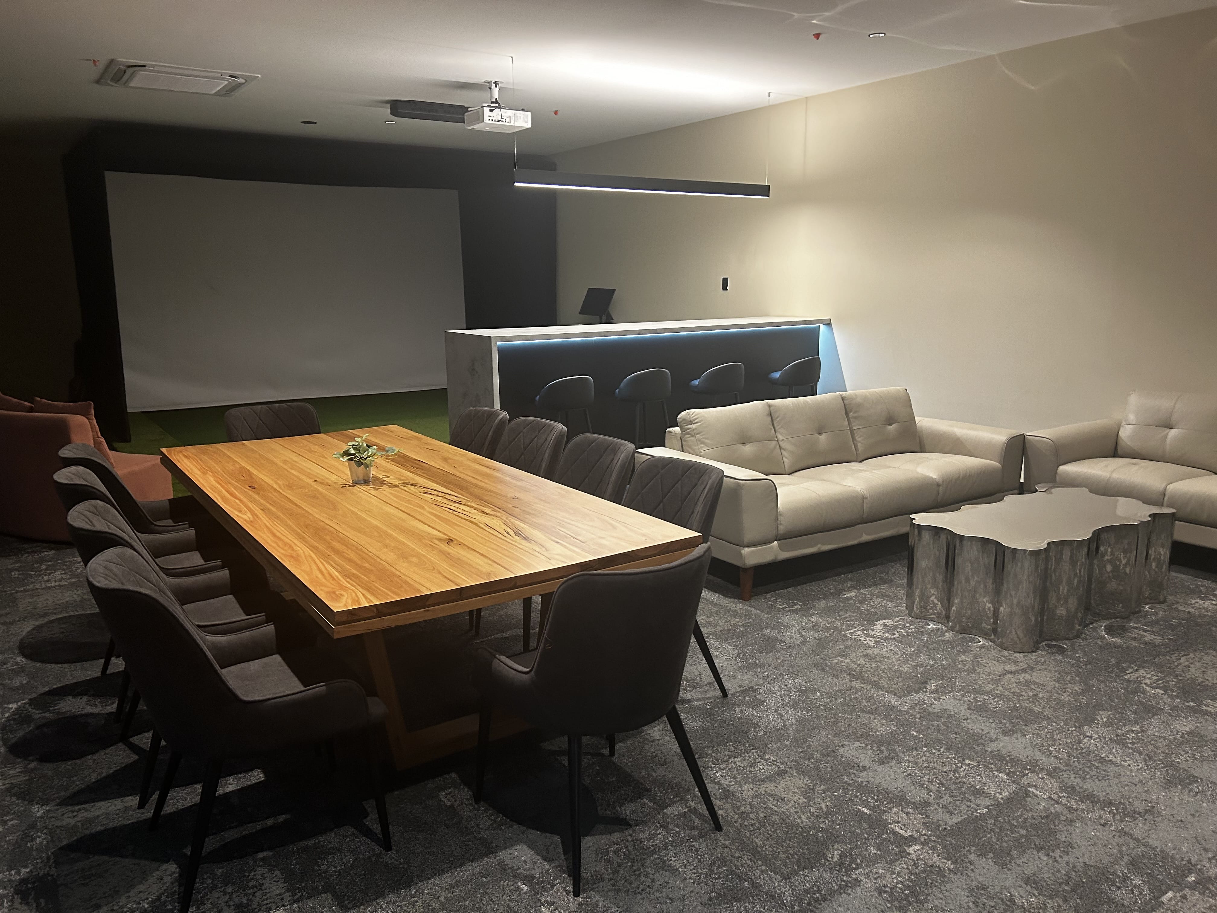 P1 Premium Lounge/Boardroom 0