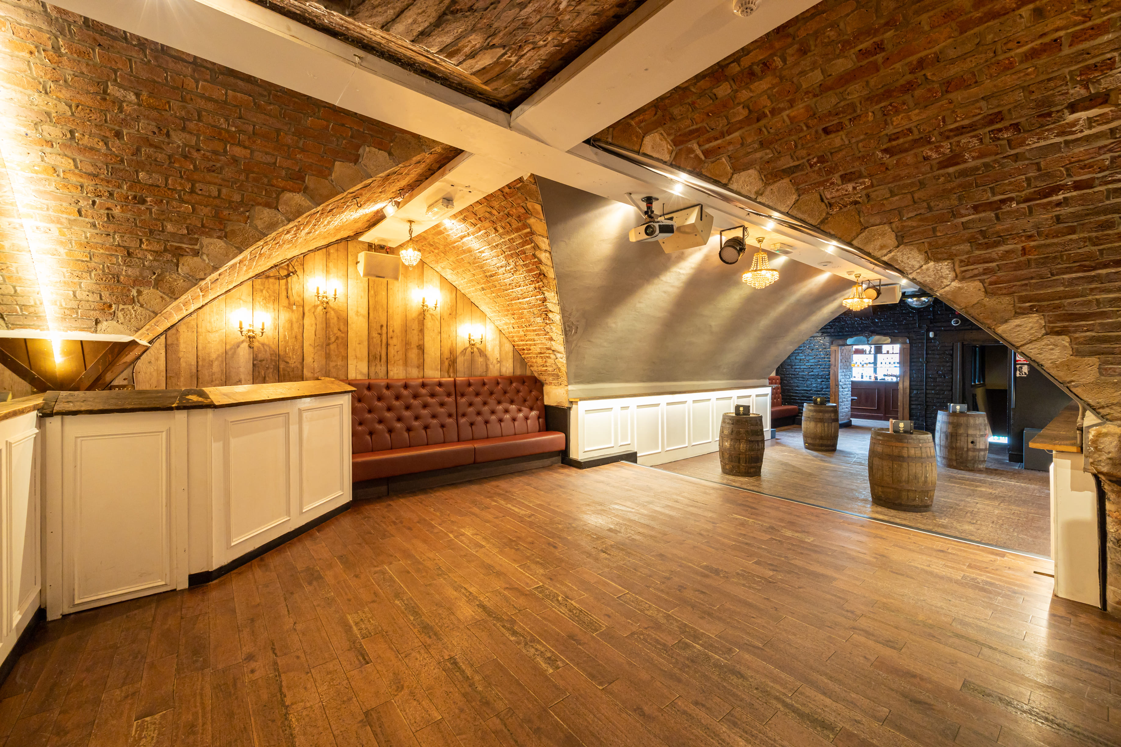 Attic Ballroom & Study Bar 2