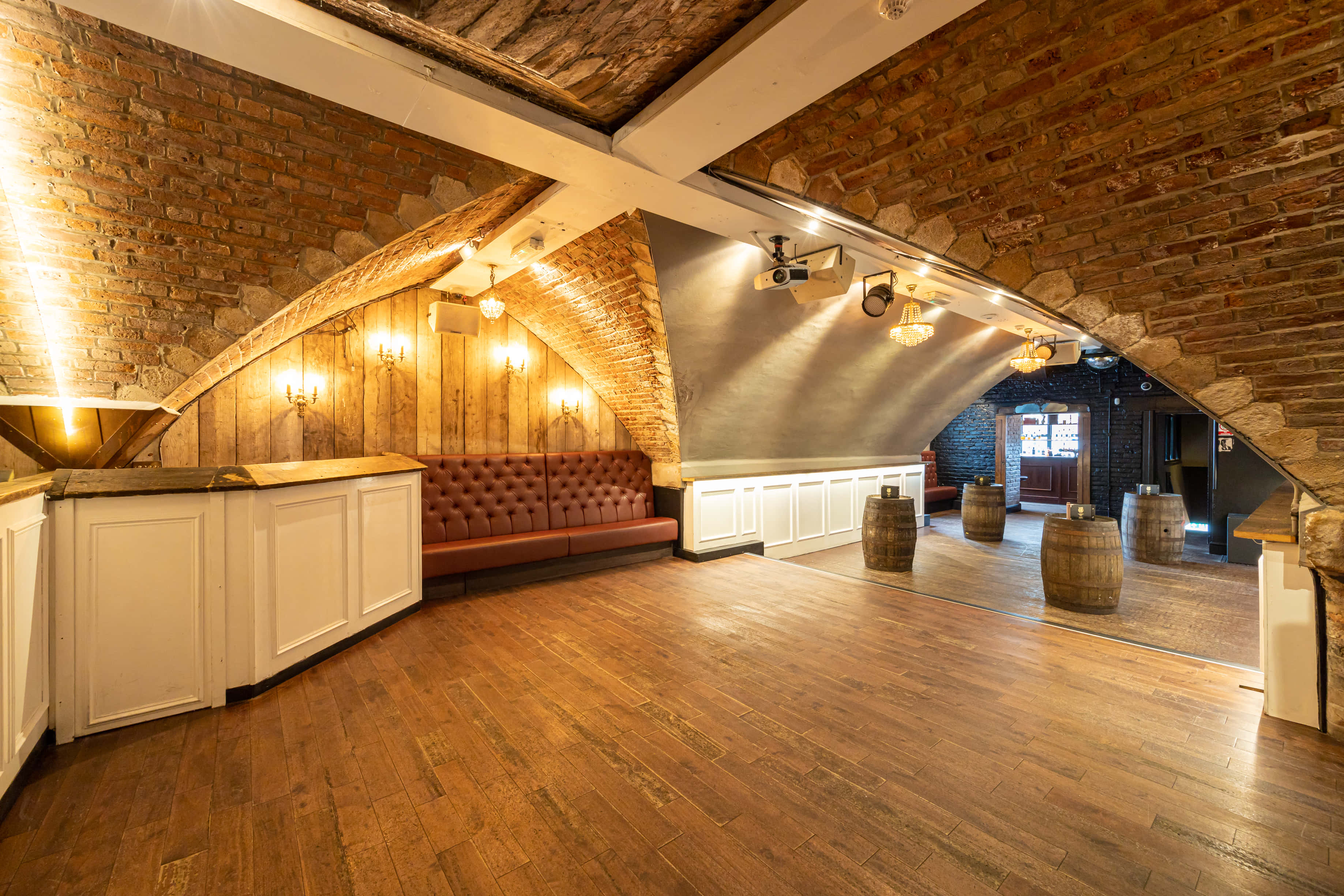 Attic Ballroom & Study Bar 2