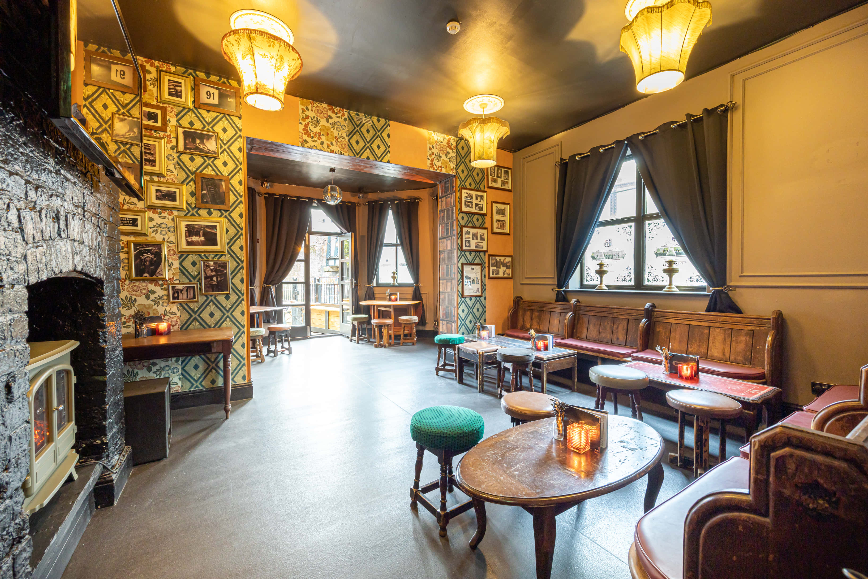 Lounge Bar & Canal-side Terrace 0