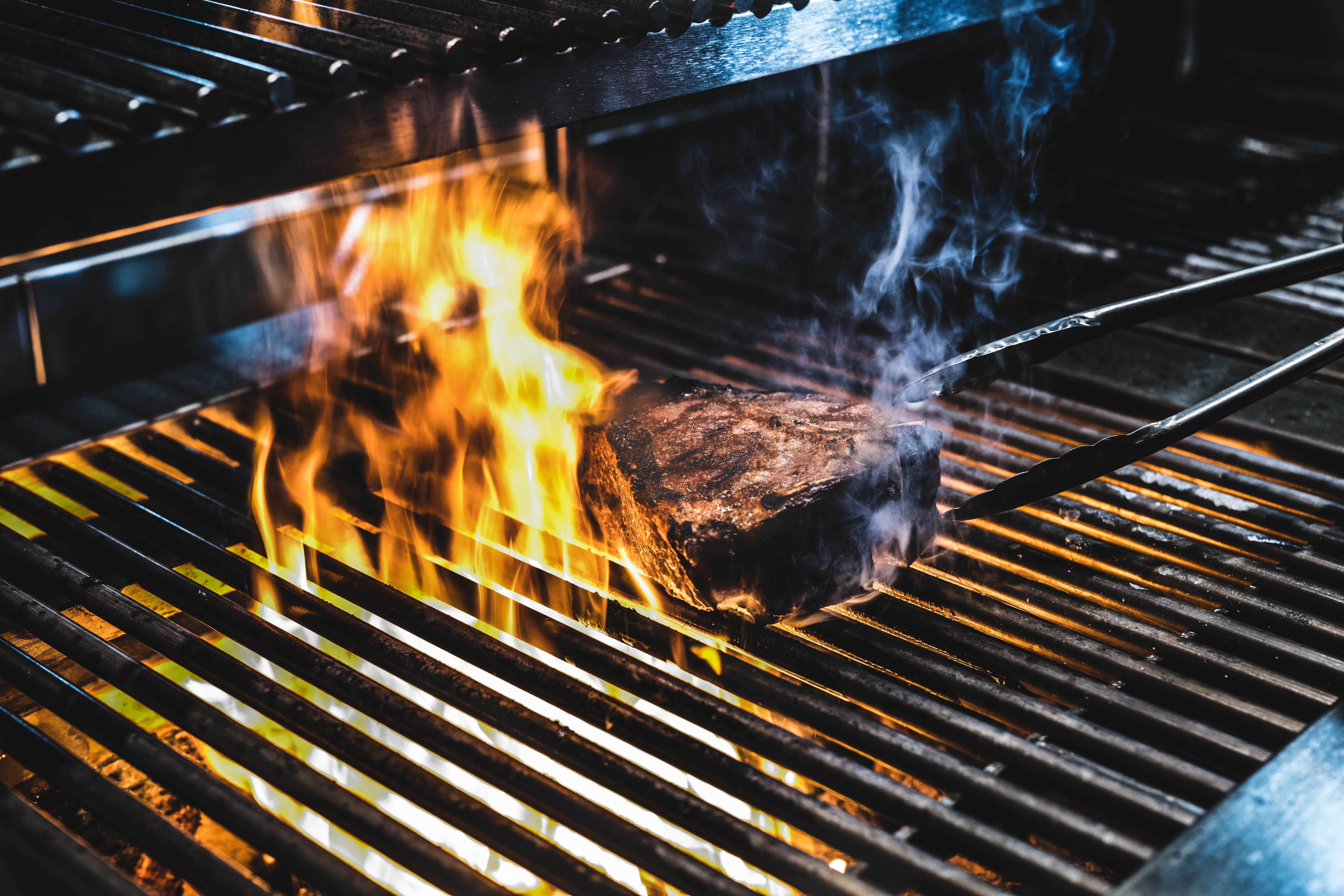 Santini Bar & Grill 4