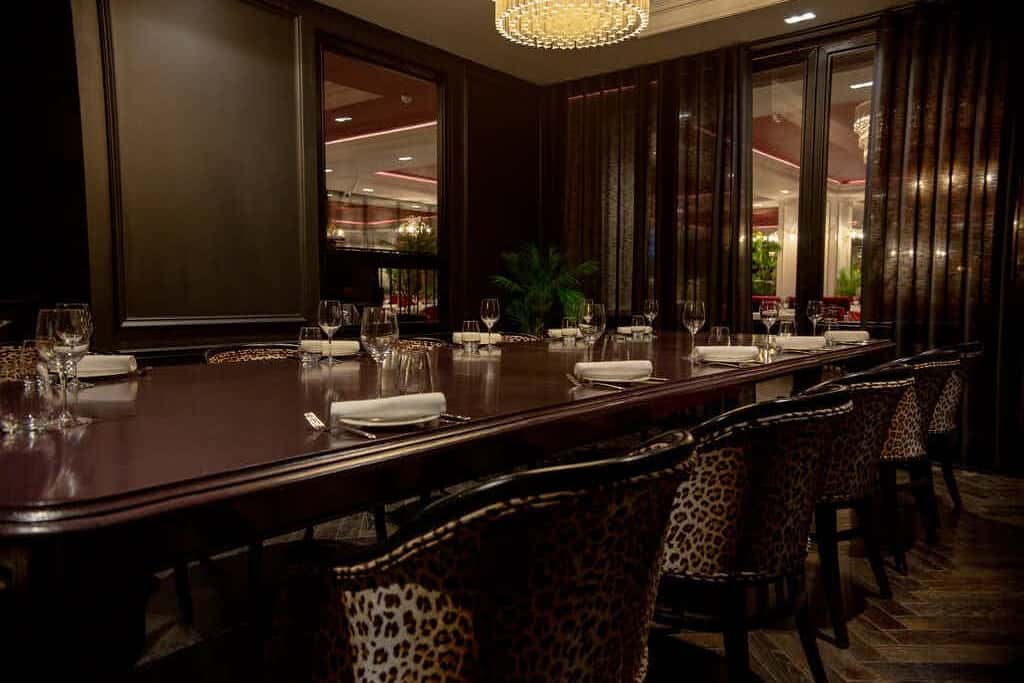 Private dining room 1