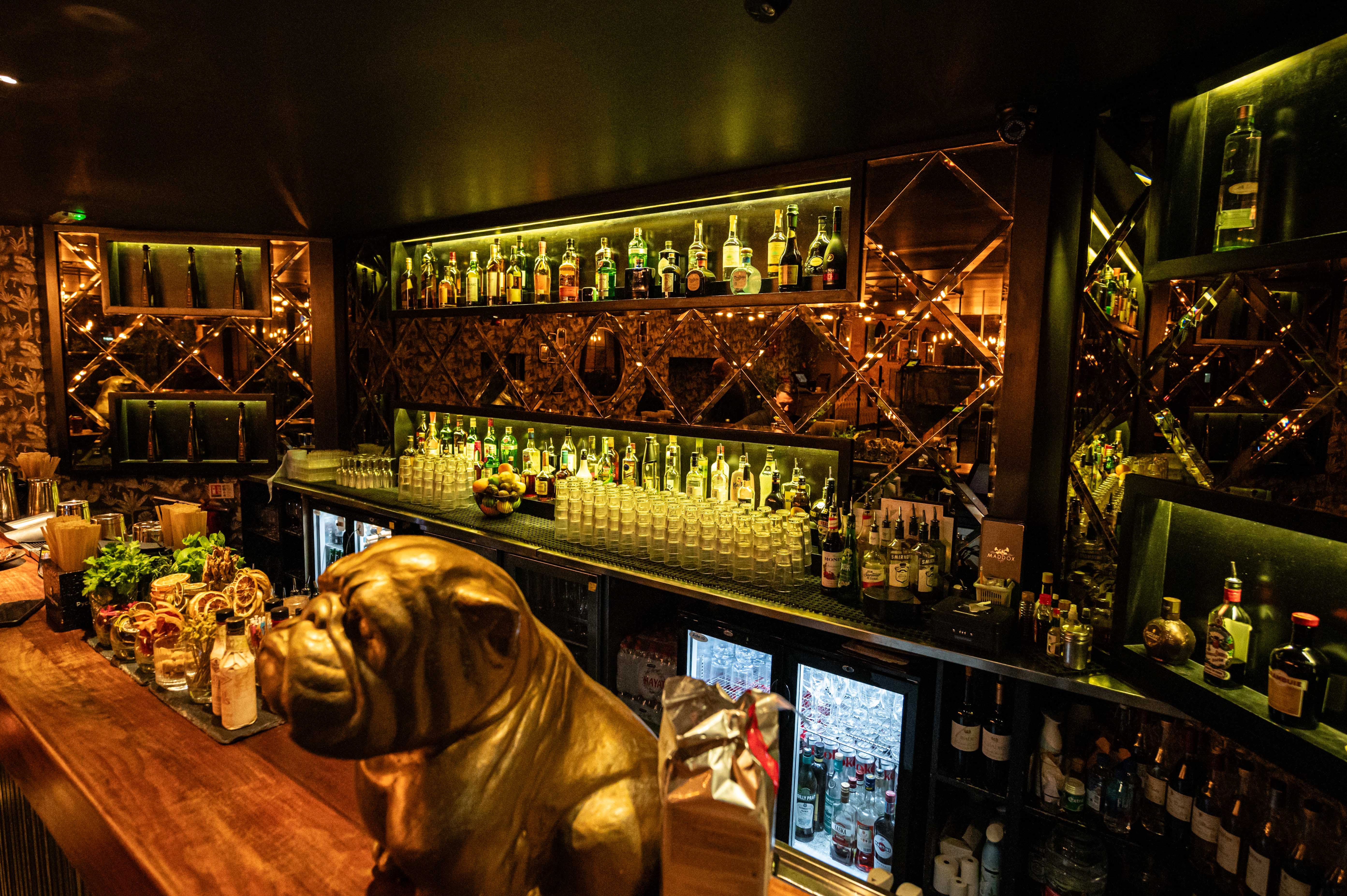 Wilfred's Lounge, Bar & Terrace 3