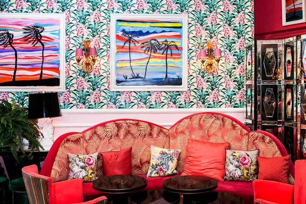 Paul's Cocktail Lounge 1