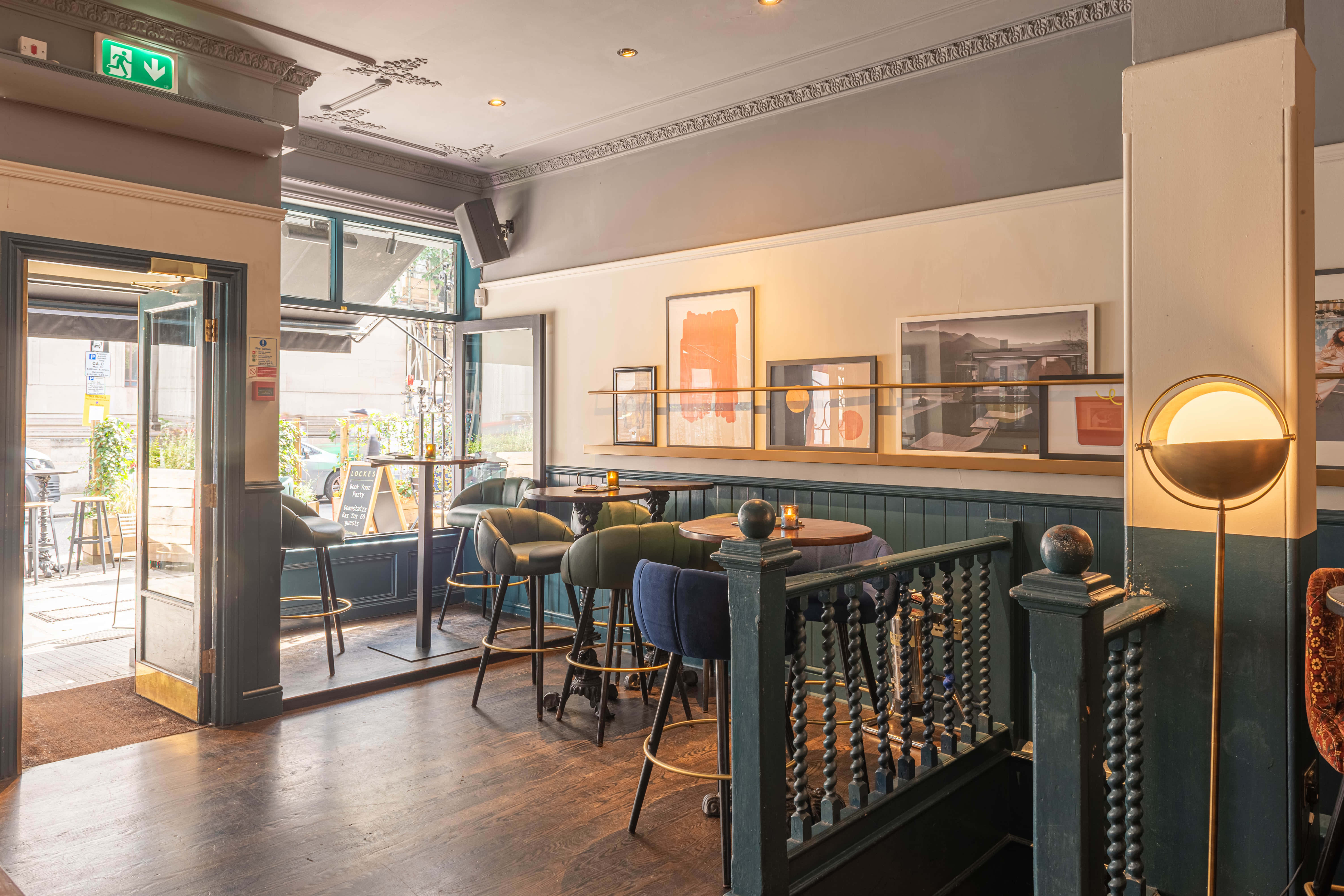 Window Tables 3D tour