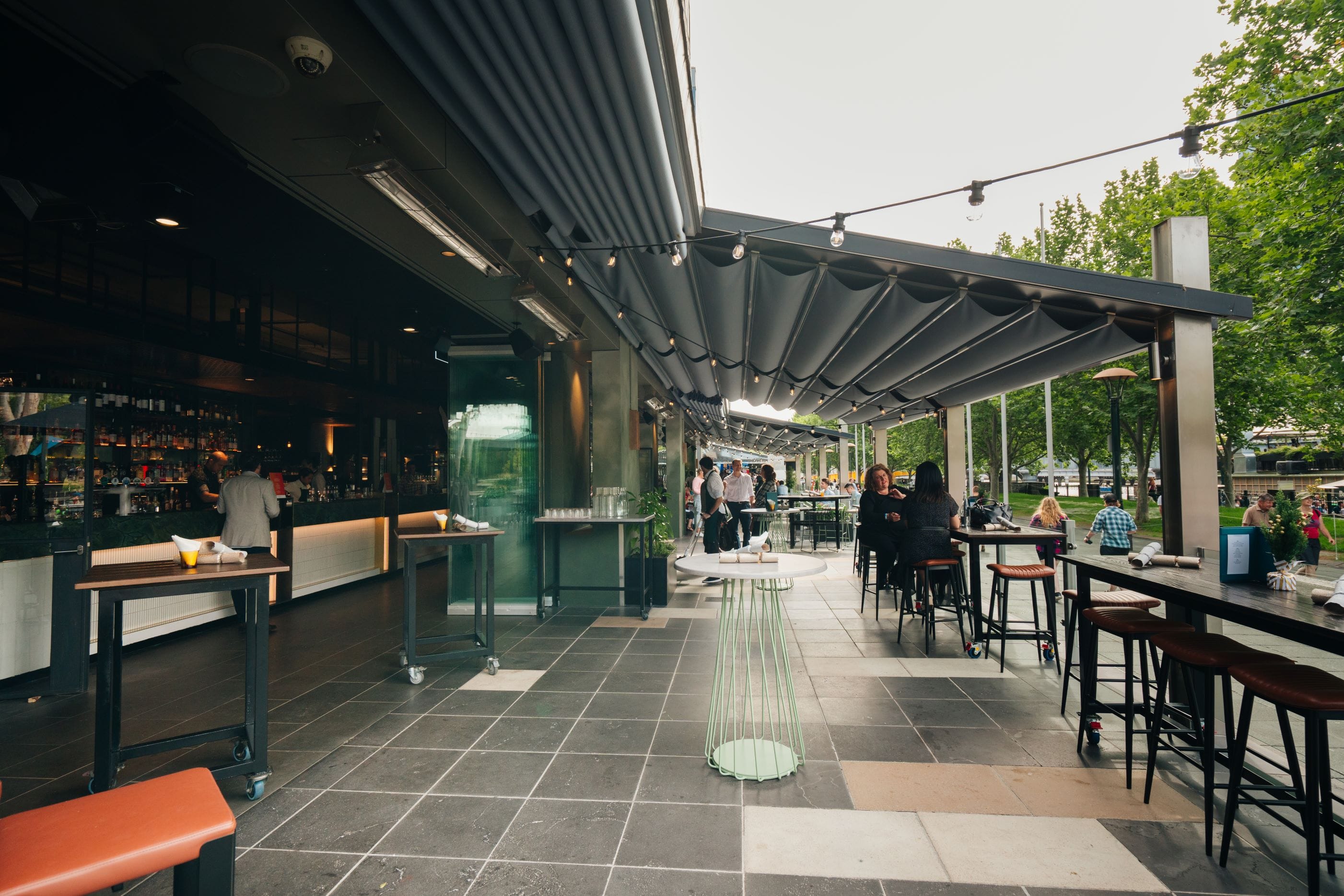 Lounge, Terrace & Bar