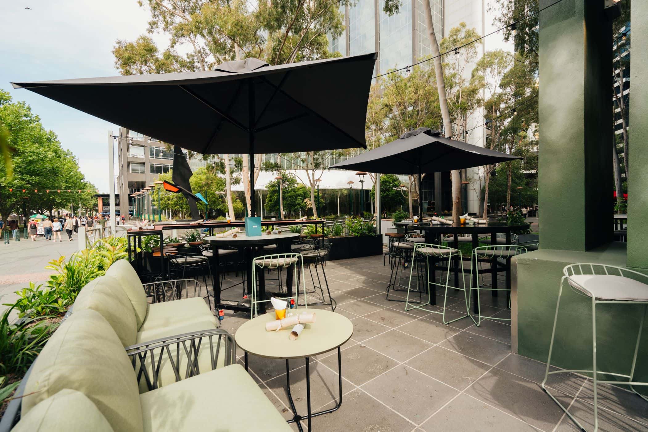 Side Terrace Bar 3D tour