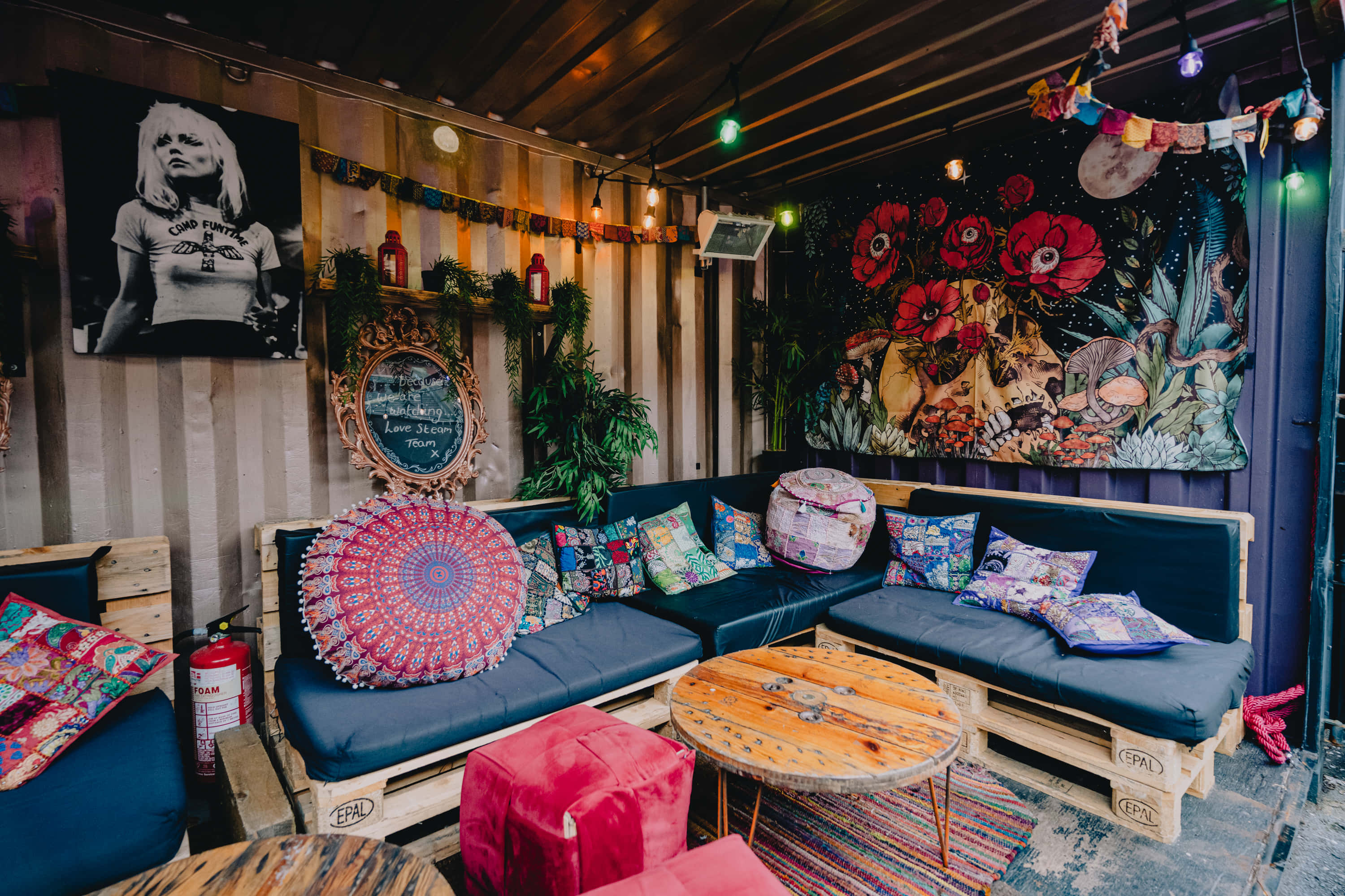 Boho Container 3D tour