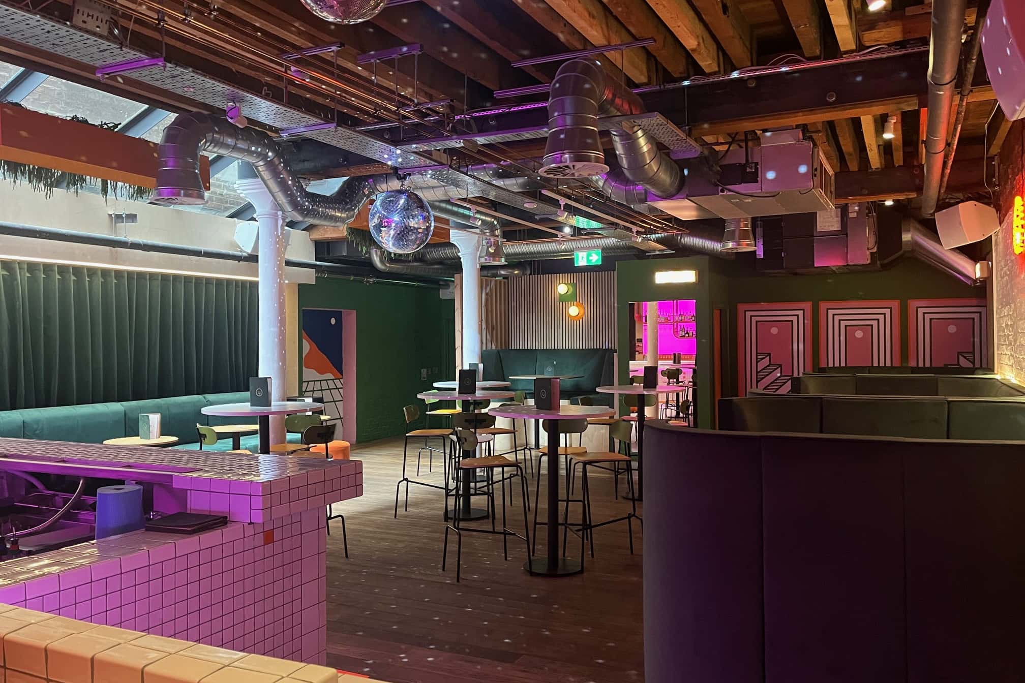 Hello Cocktail Bar 2