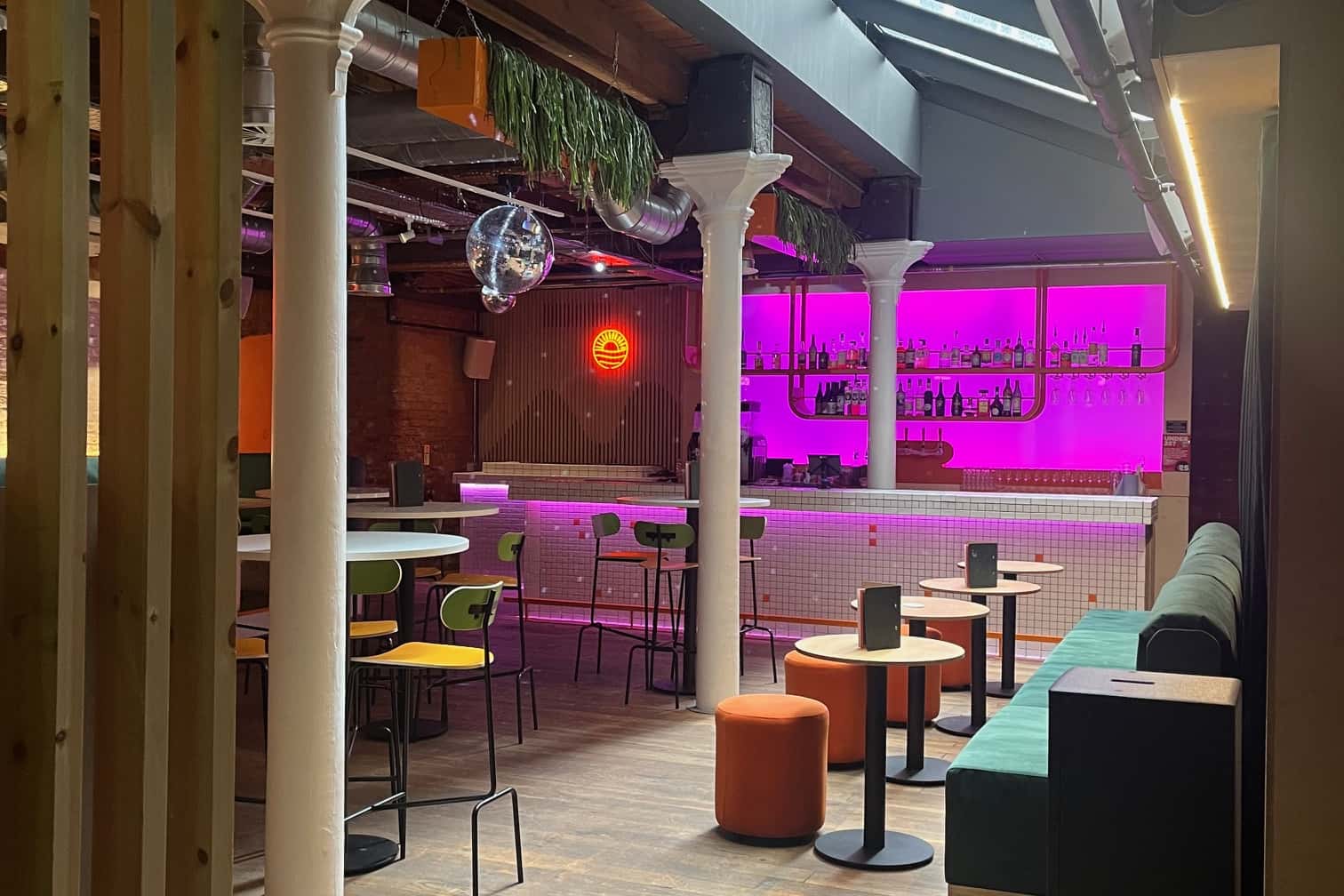 Hello Cocktail Bar 0