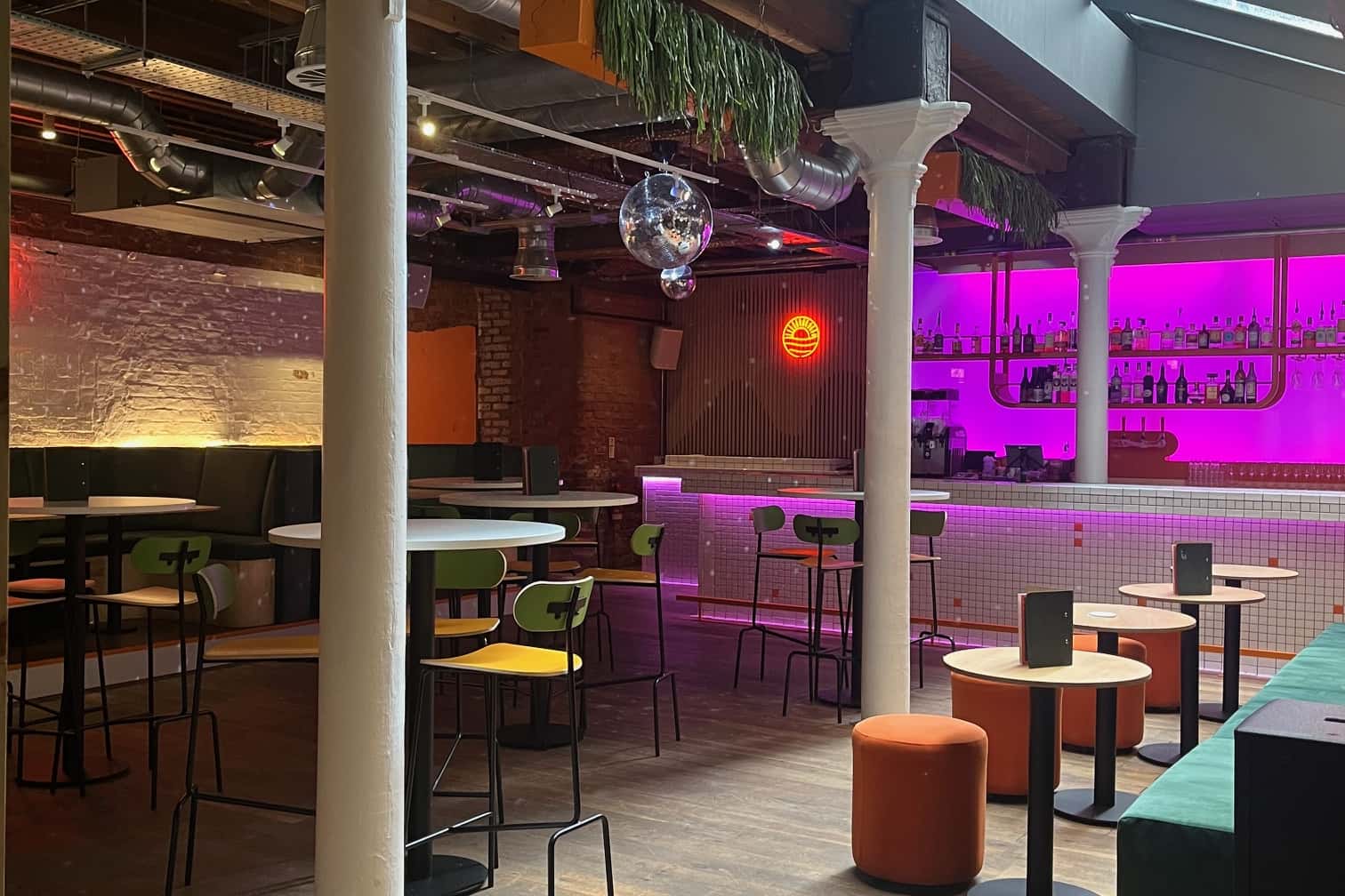 Hello Cocktail Bar 1