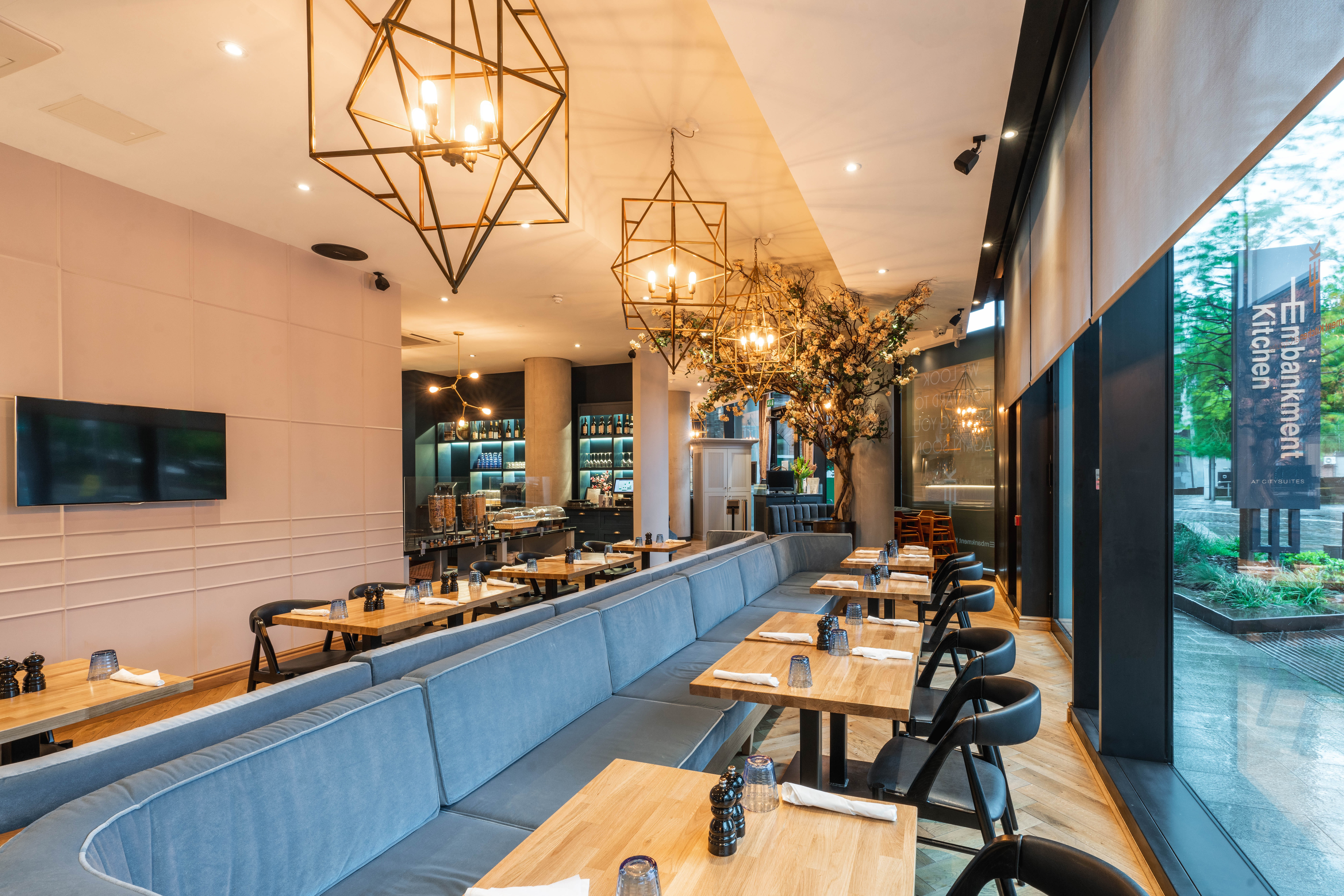 Embankment Restaurant 