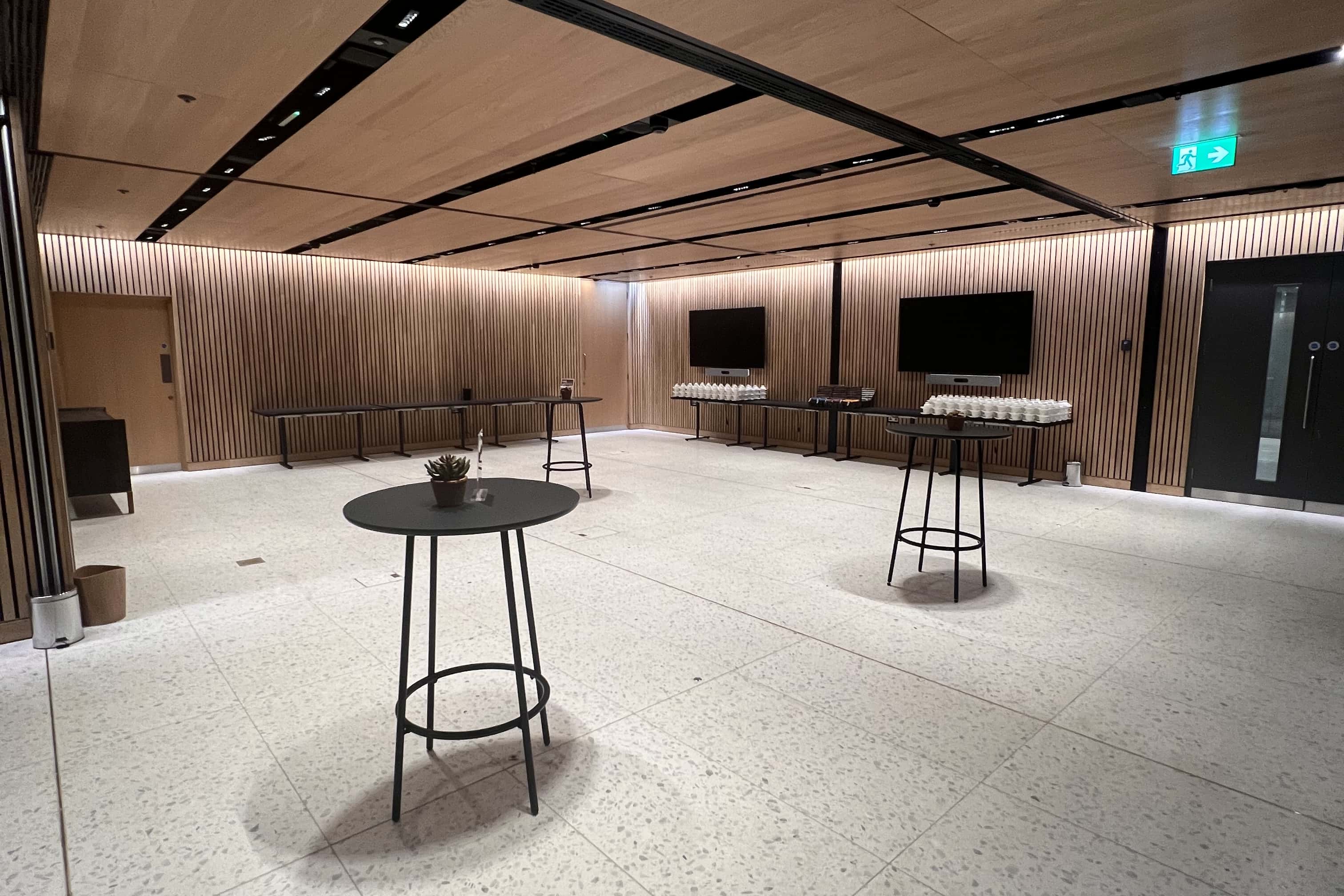 Think Tank Auditorium & Tank Rooms 1