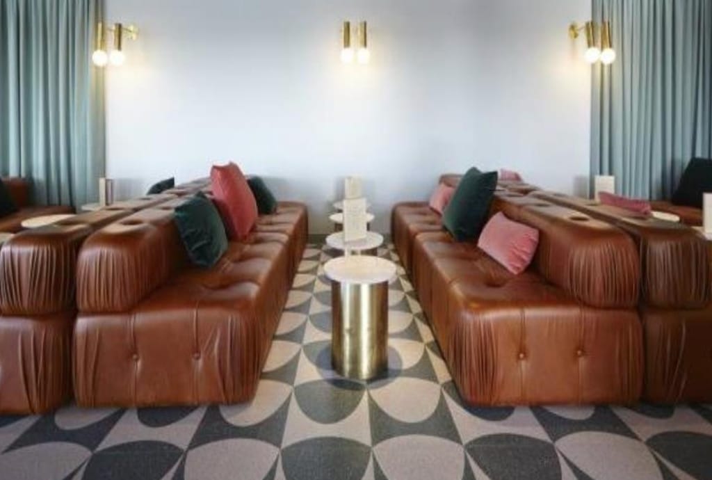 The Riverside Room 1