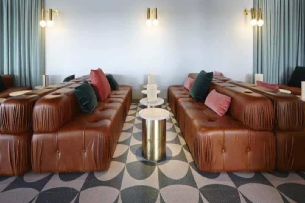 The Riverside Room 1