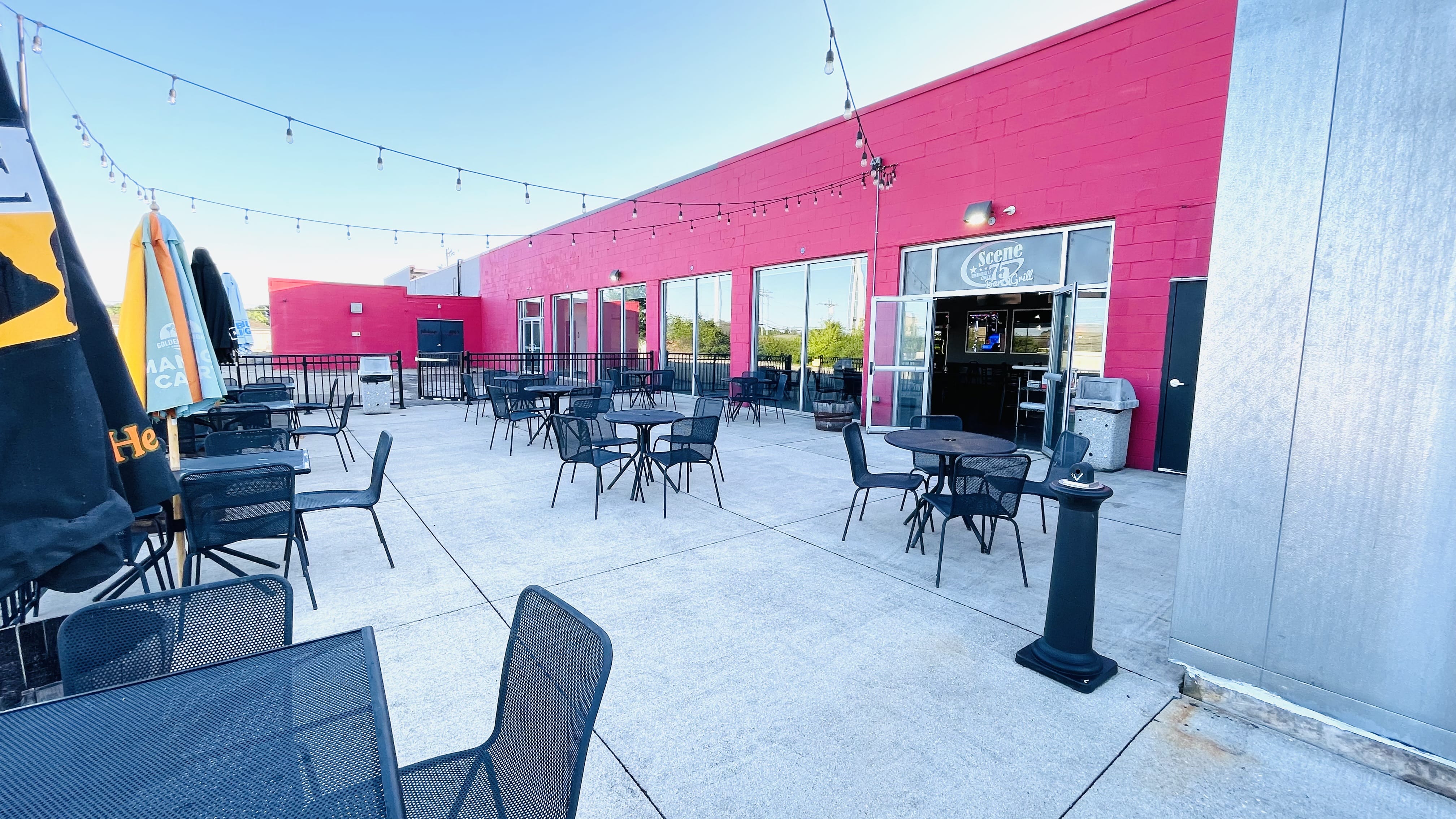 Scene75 Bar & Grill: 1