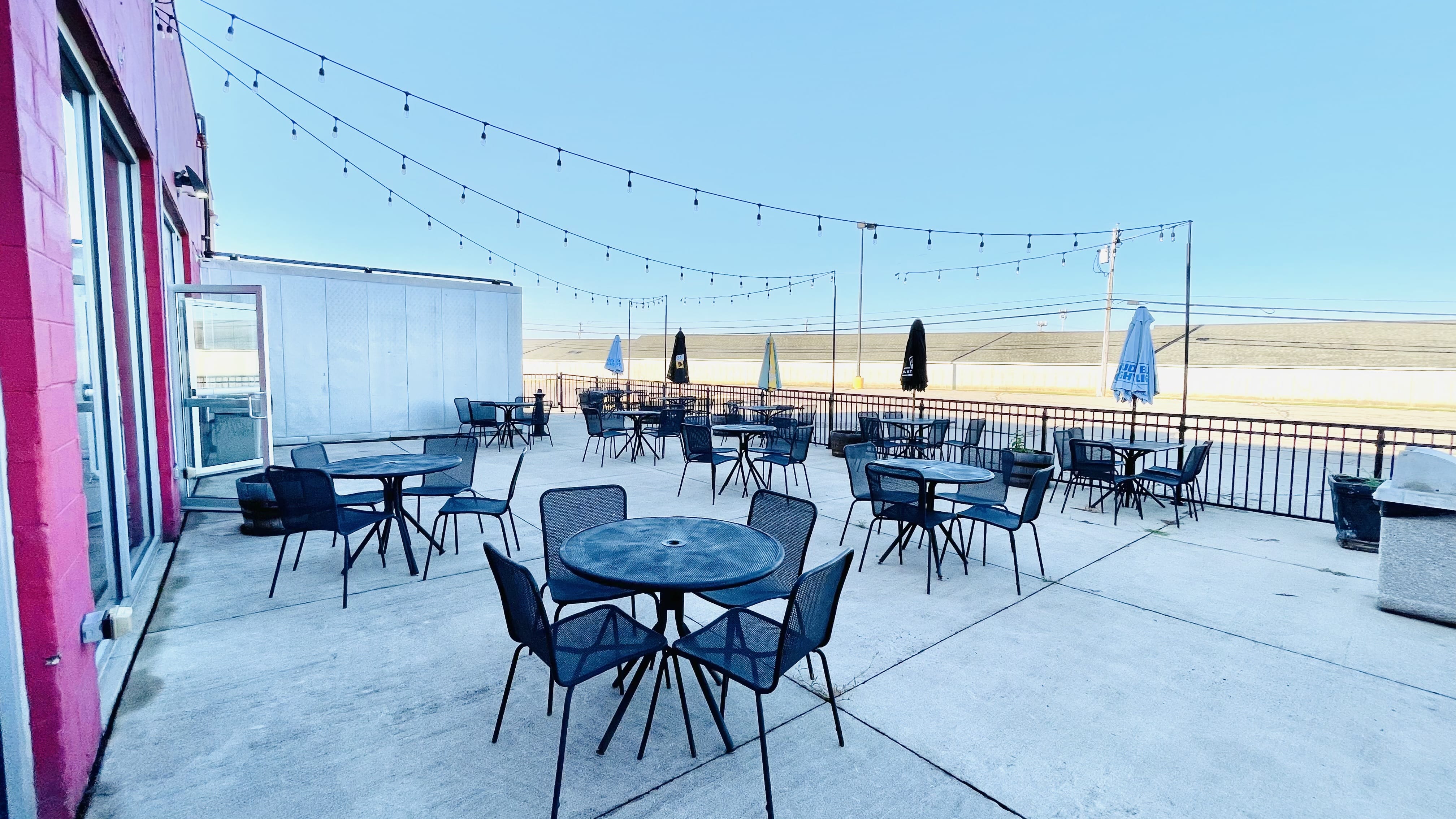 Scene75 Bar & Grill: 2