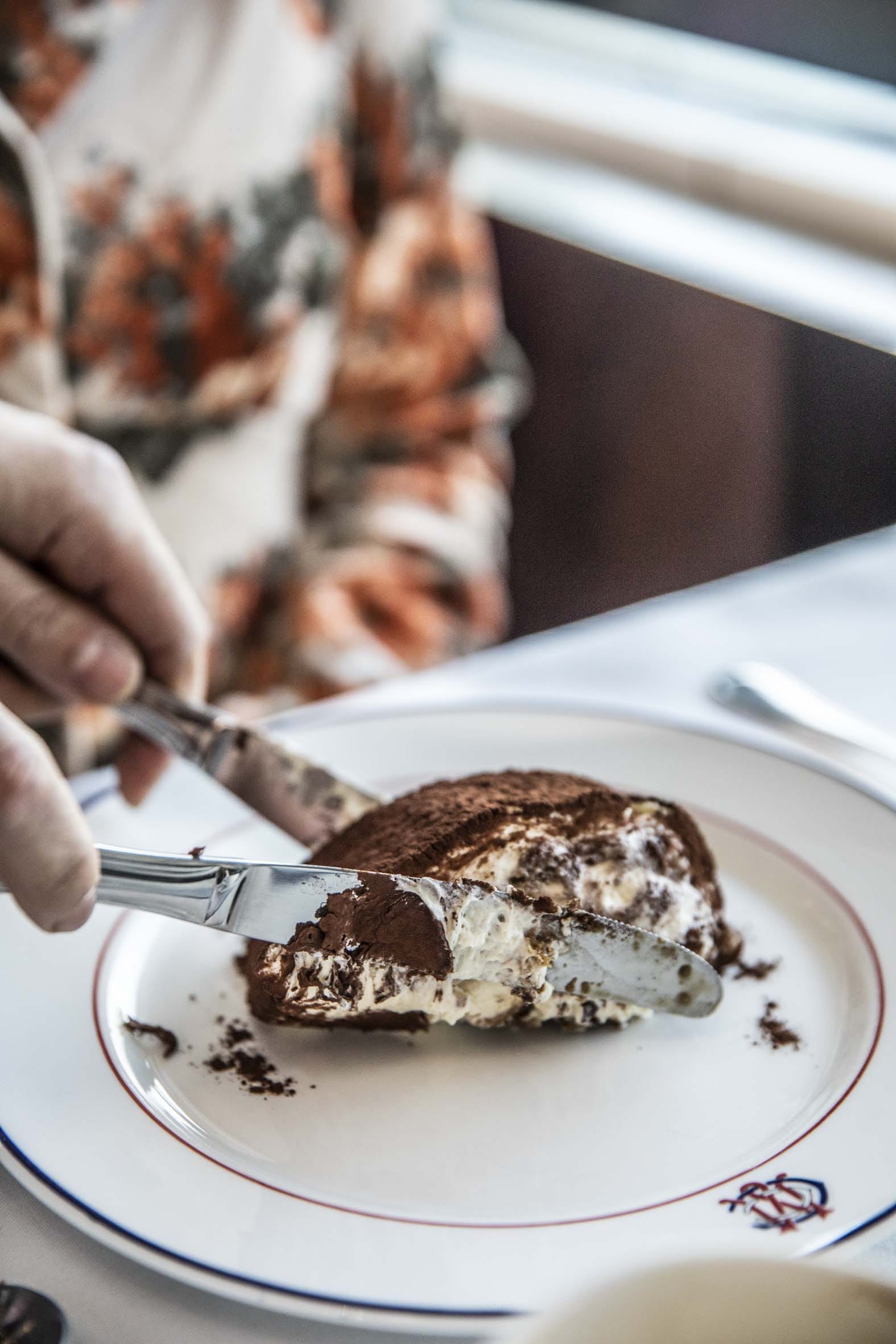 The Committee Room 4