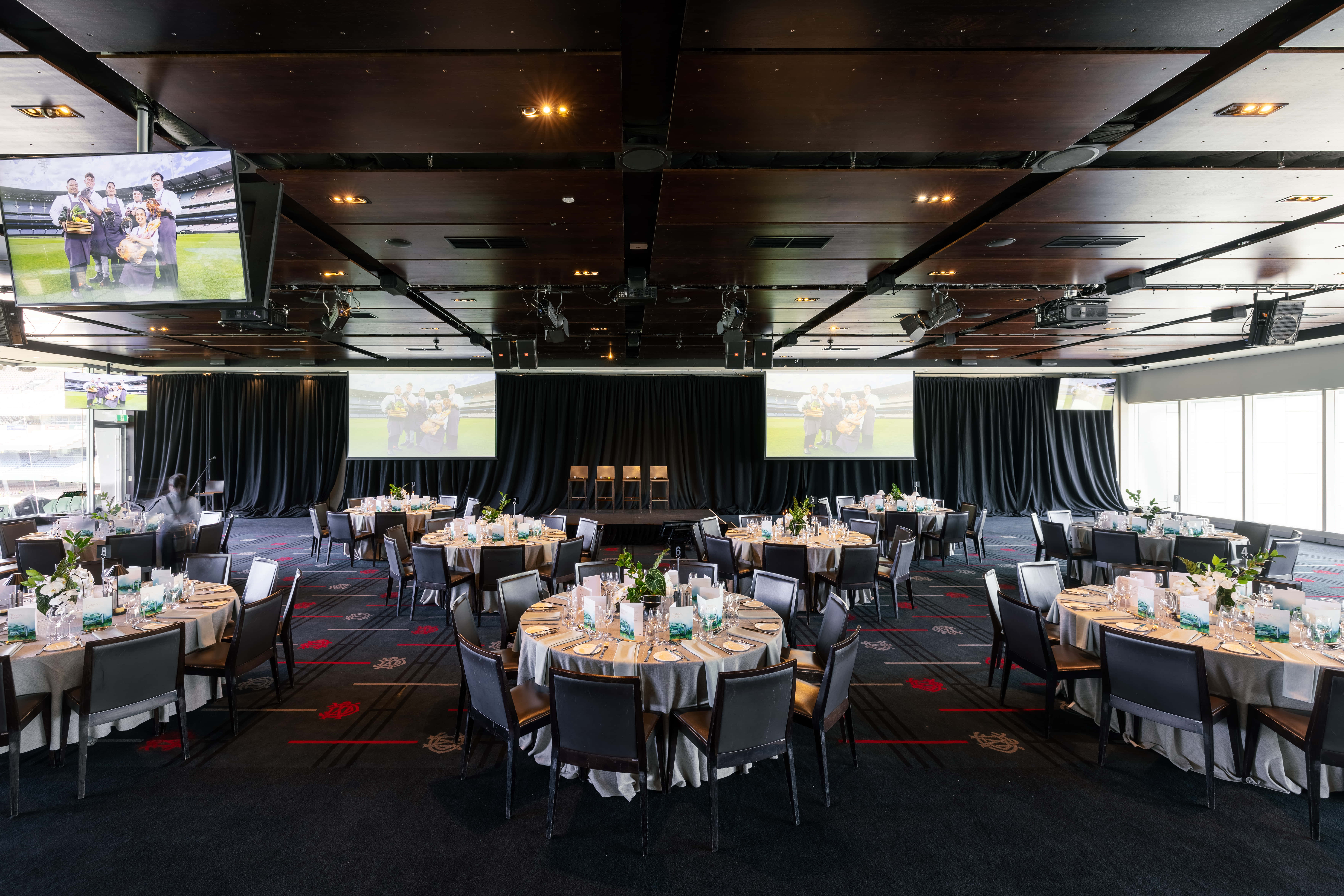 Members Dining Room 0