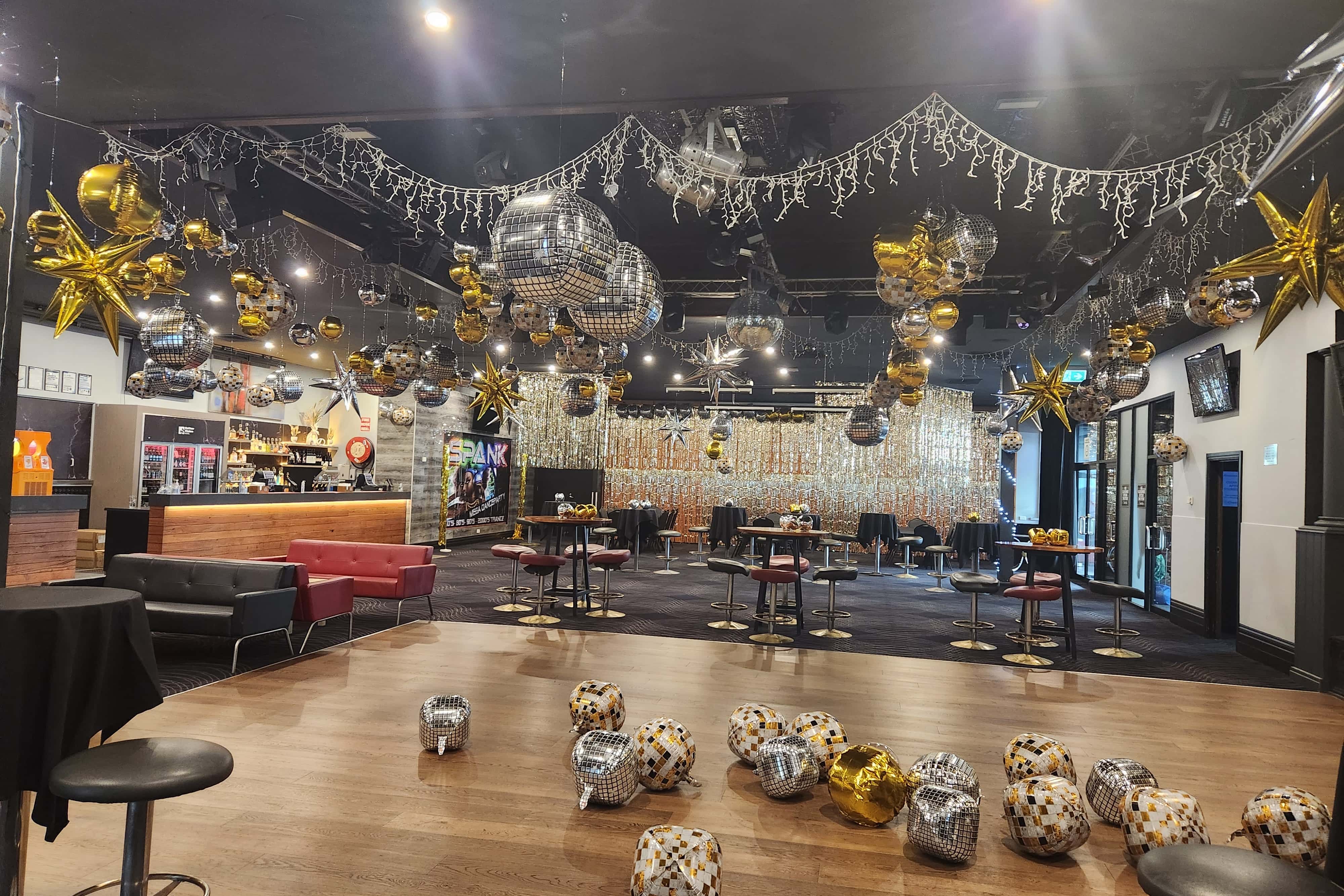 Longitude Room / Victory Room 0