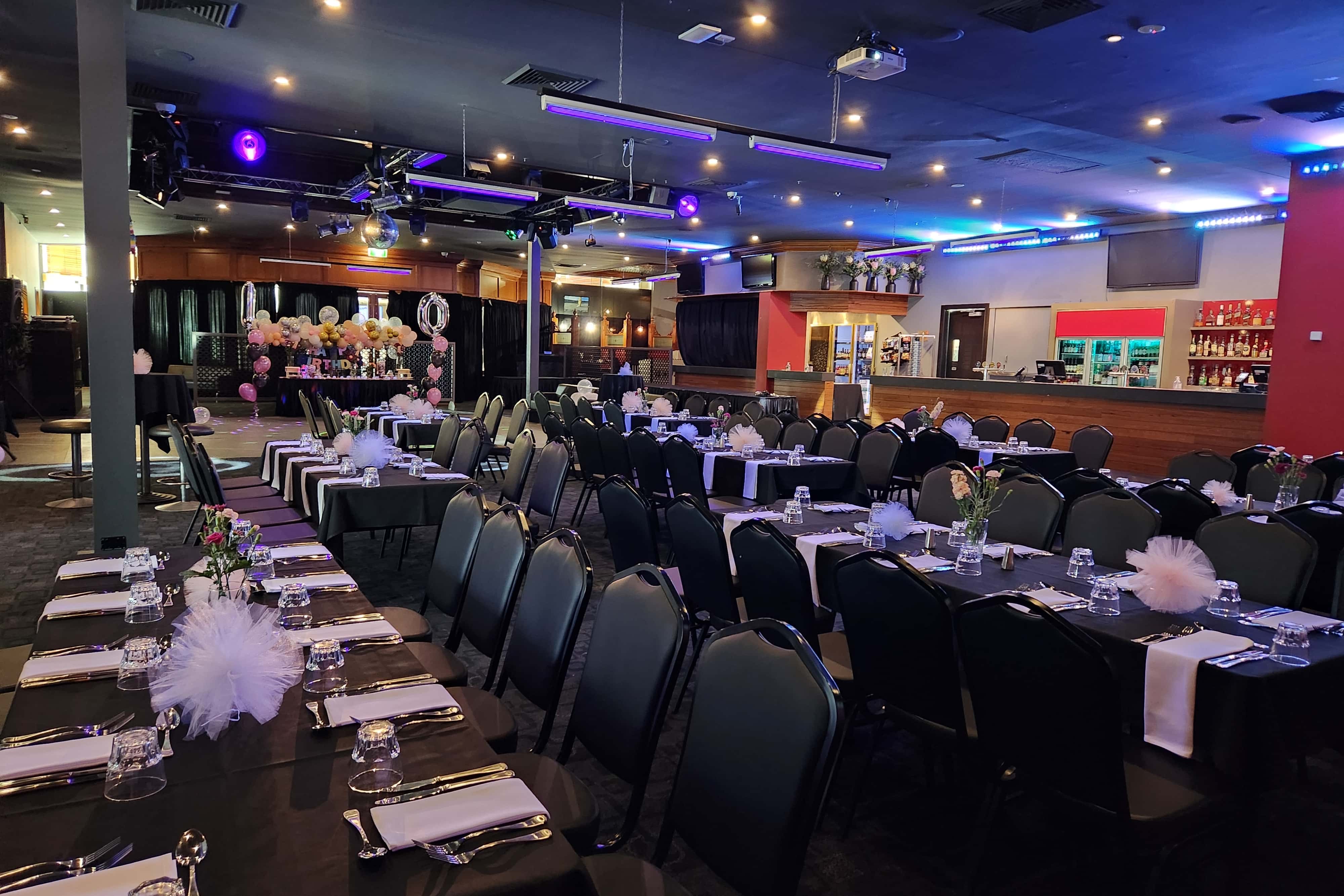 Longitude Room / Victory Room 3