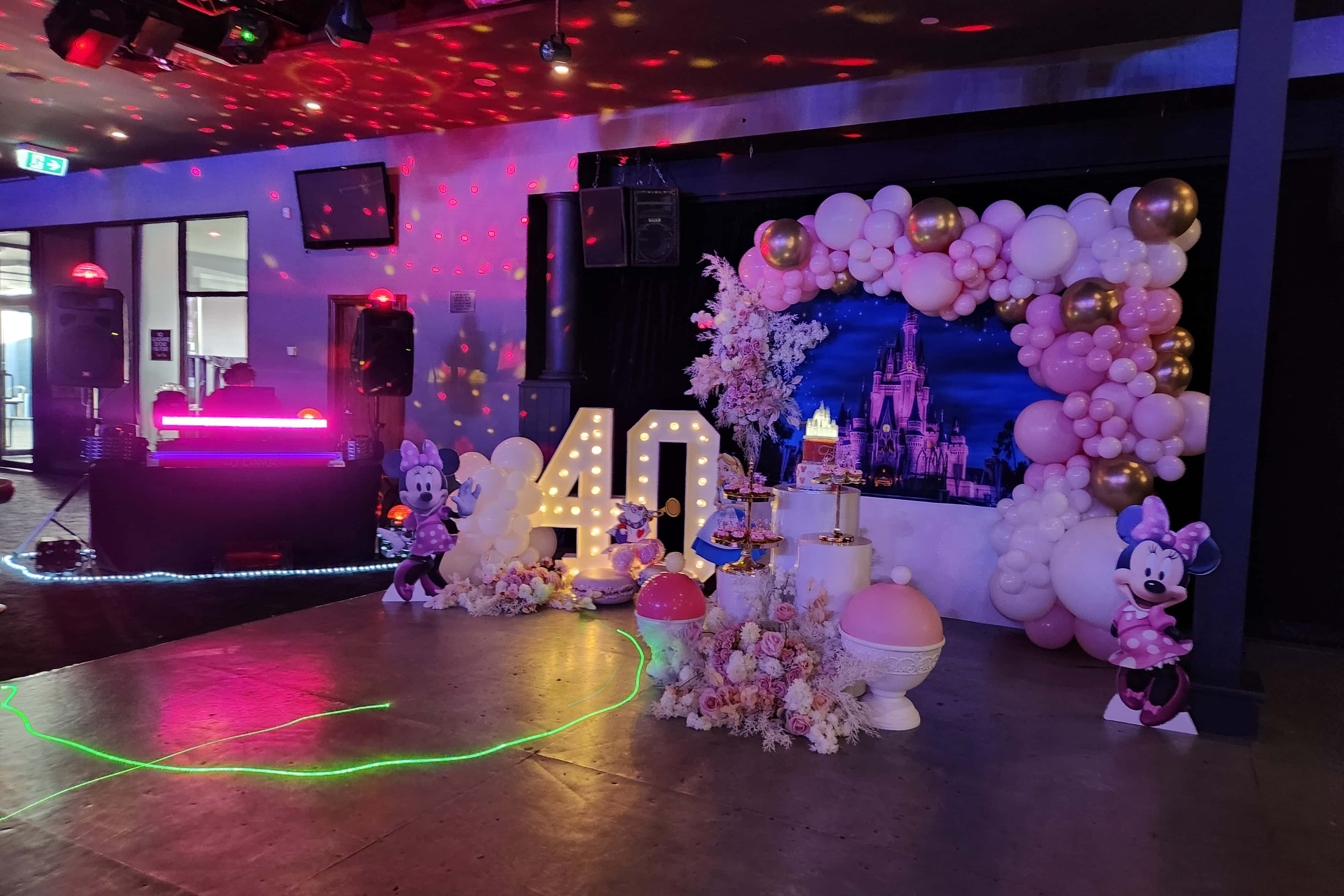 Longitude Room / Victory Room 1