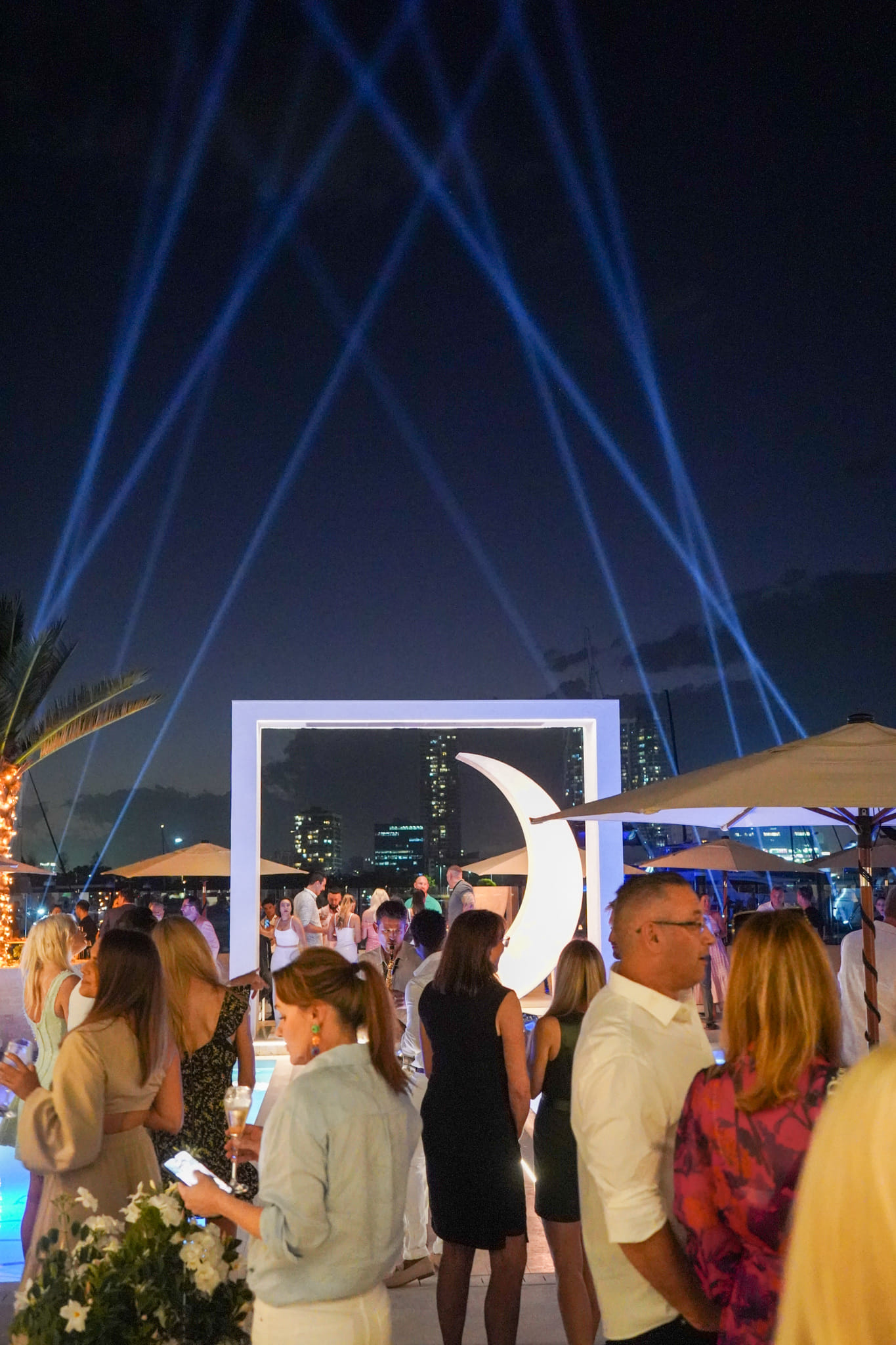 La Luna Beach Club (Pool) 16