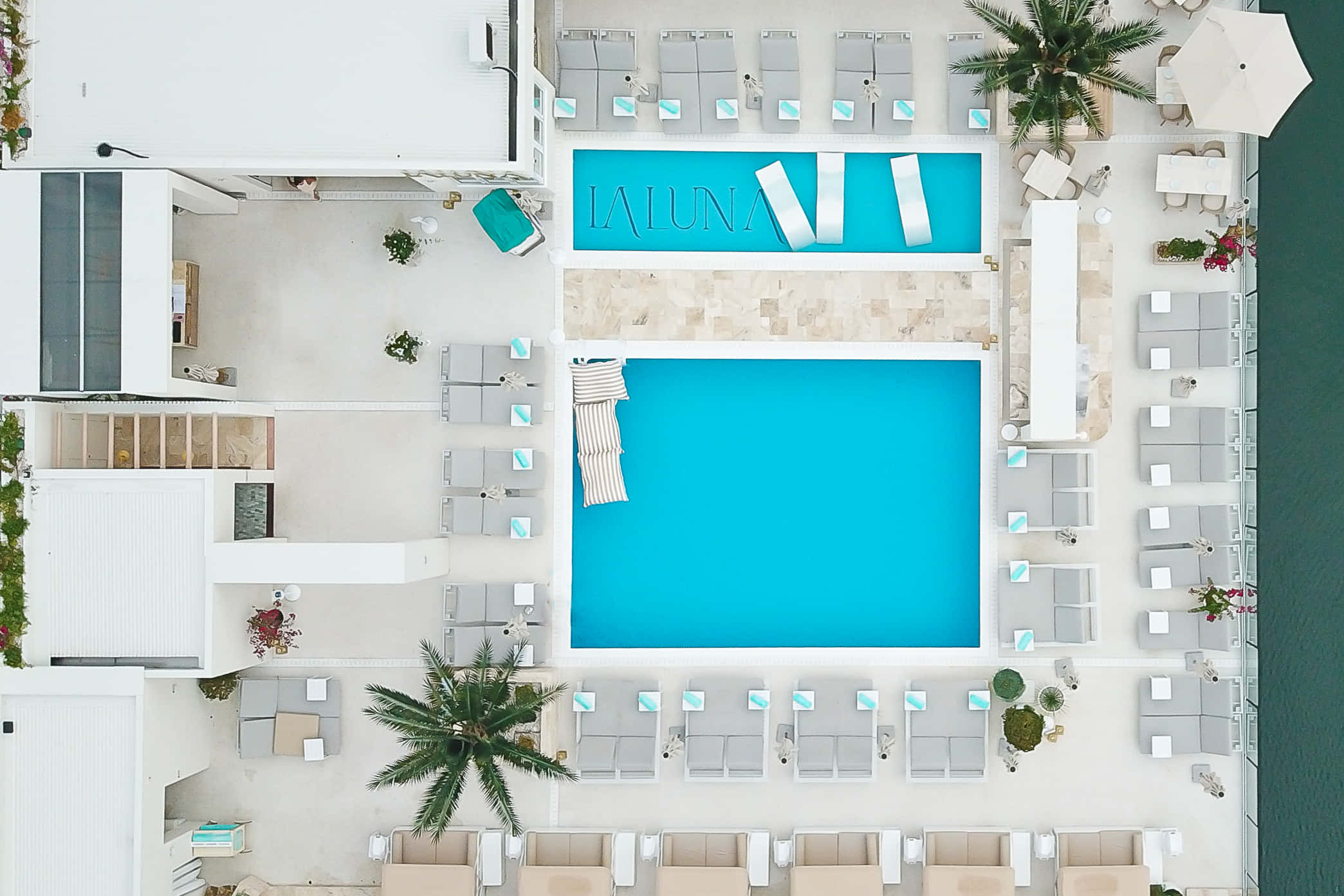 La Luna Beach Club (Pool) 3D tour