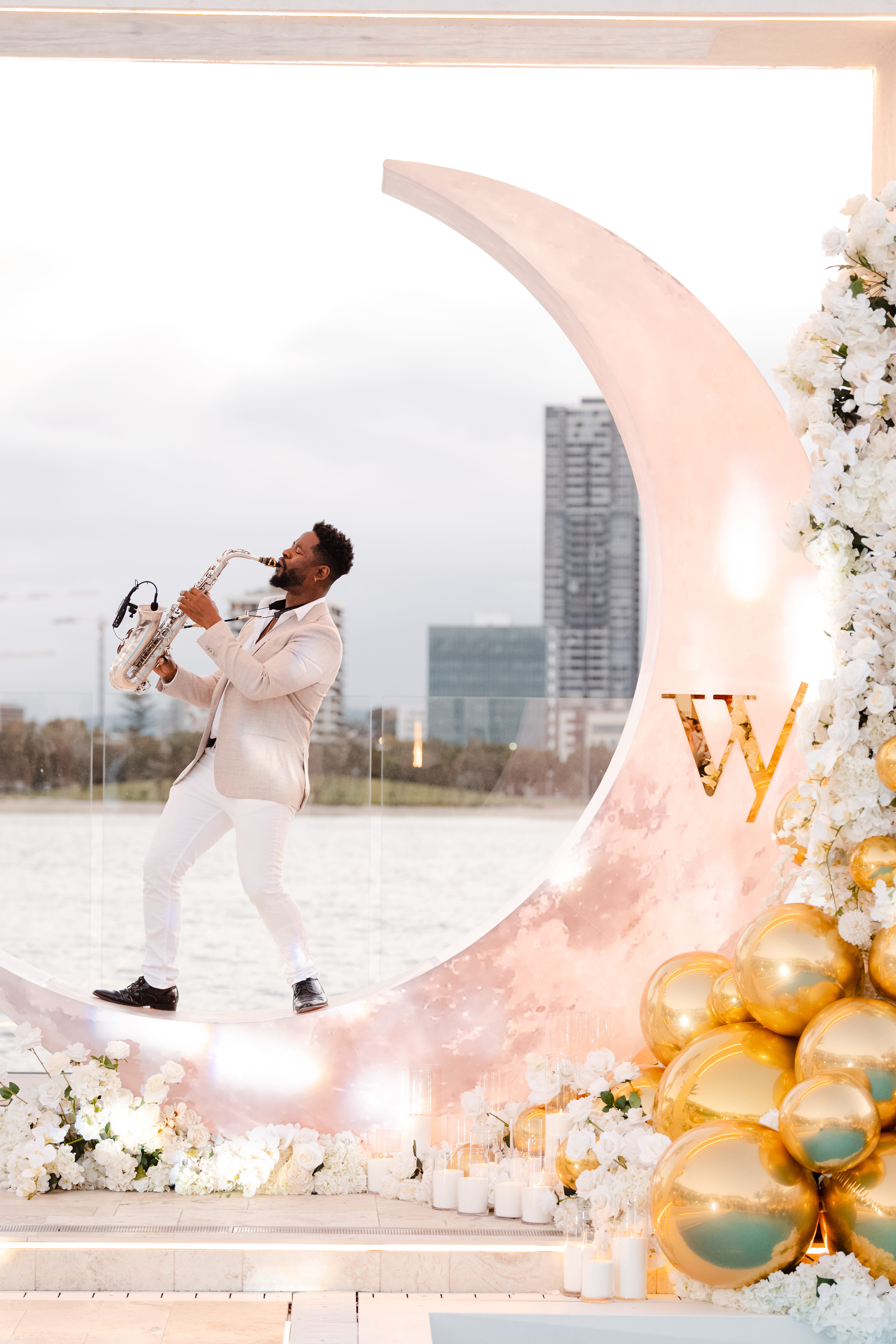 La Luna Beach Club (Pool) 10