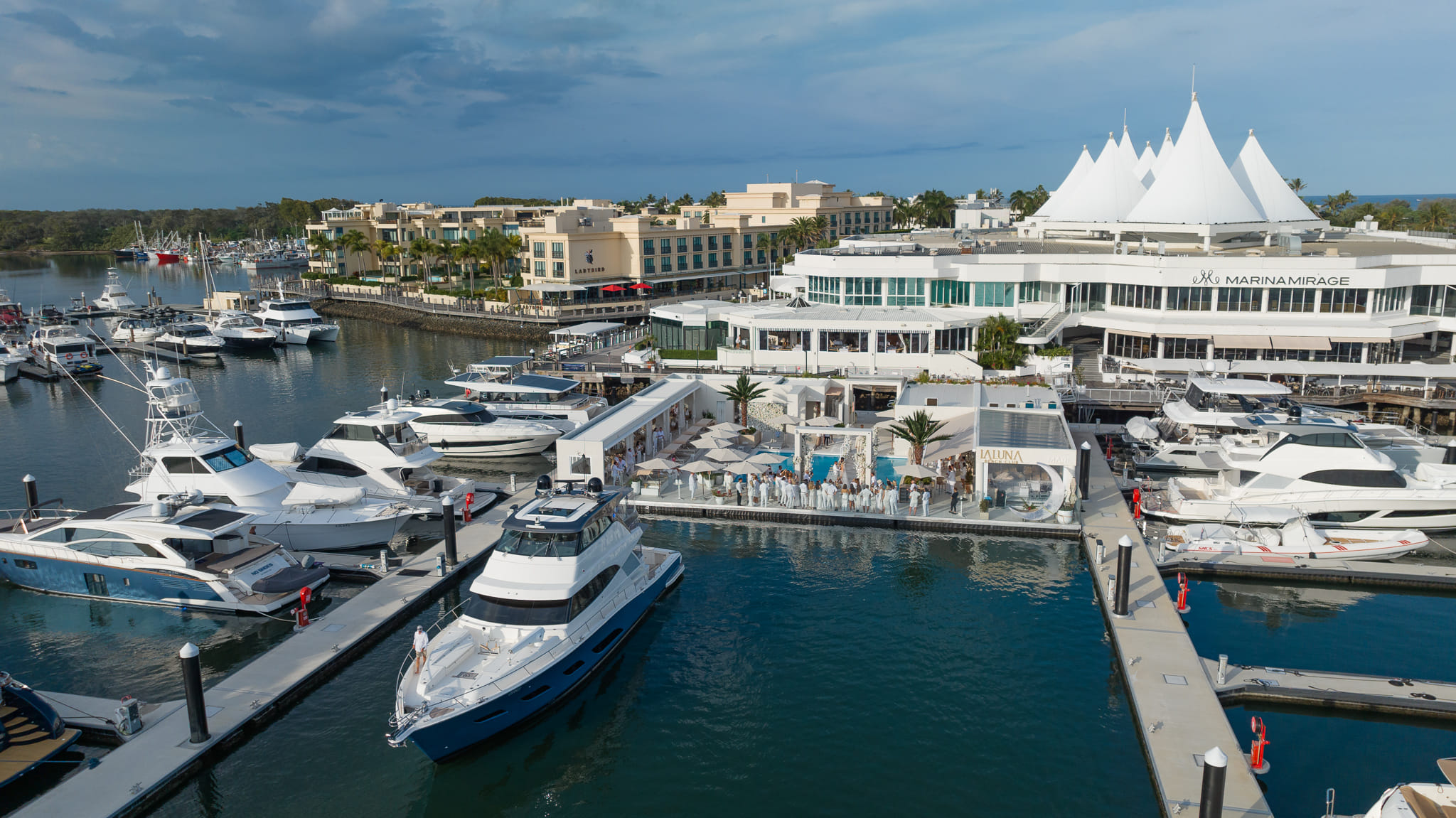 La Luna Beach Club (Pool) 18