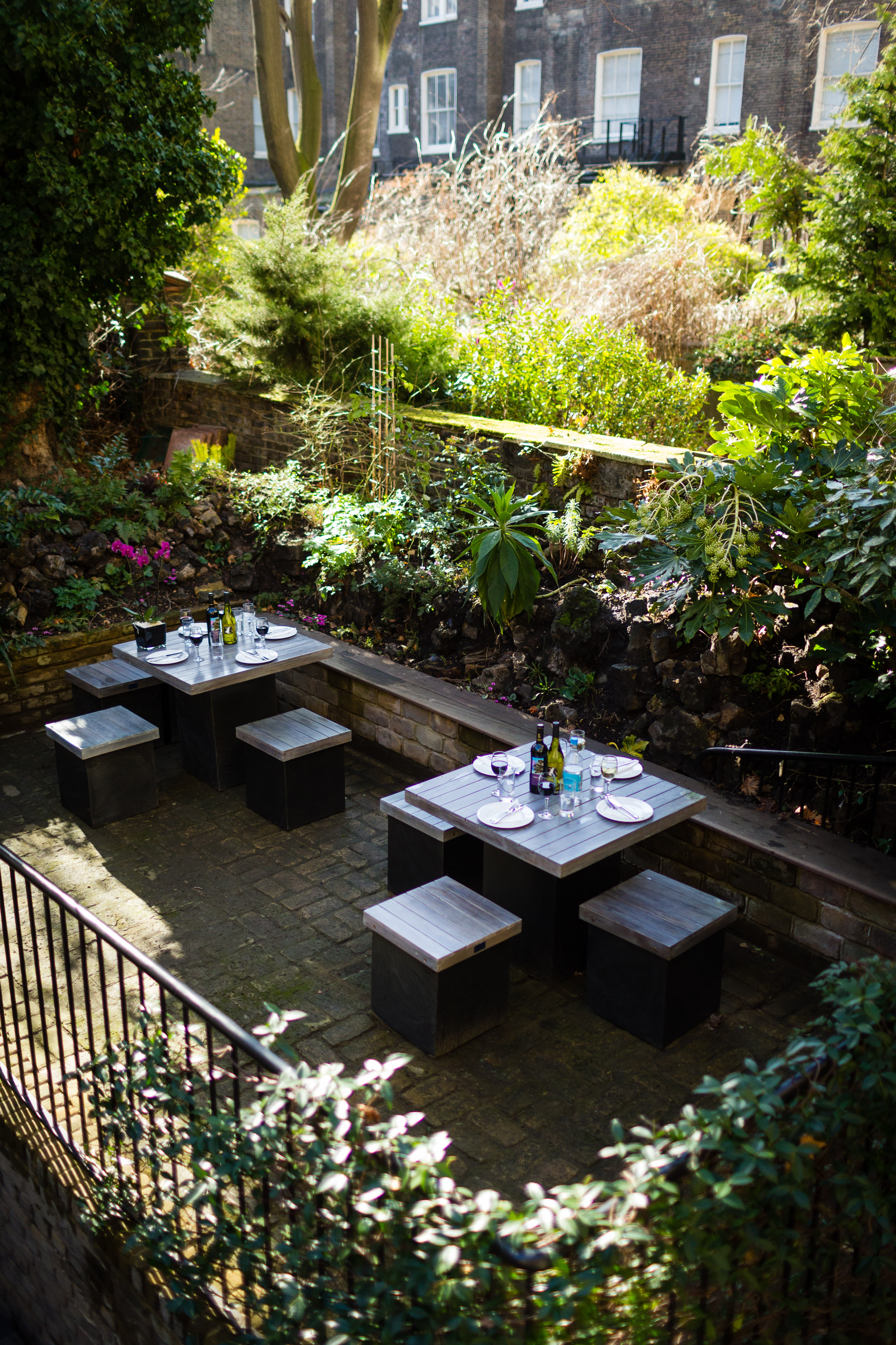 Hardy Room, Catering Area & Garden 9