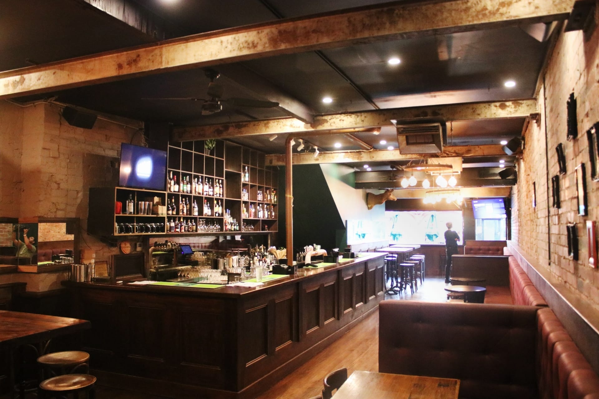 Dr Jekyll's Tavern 3