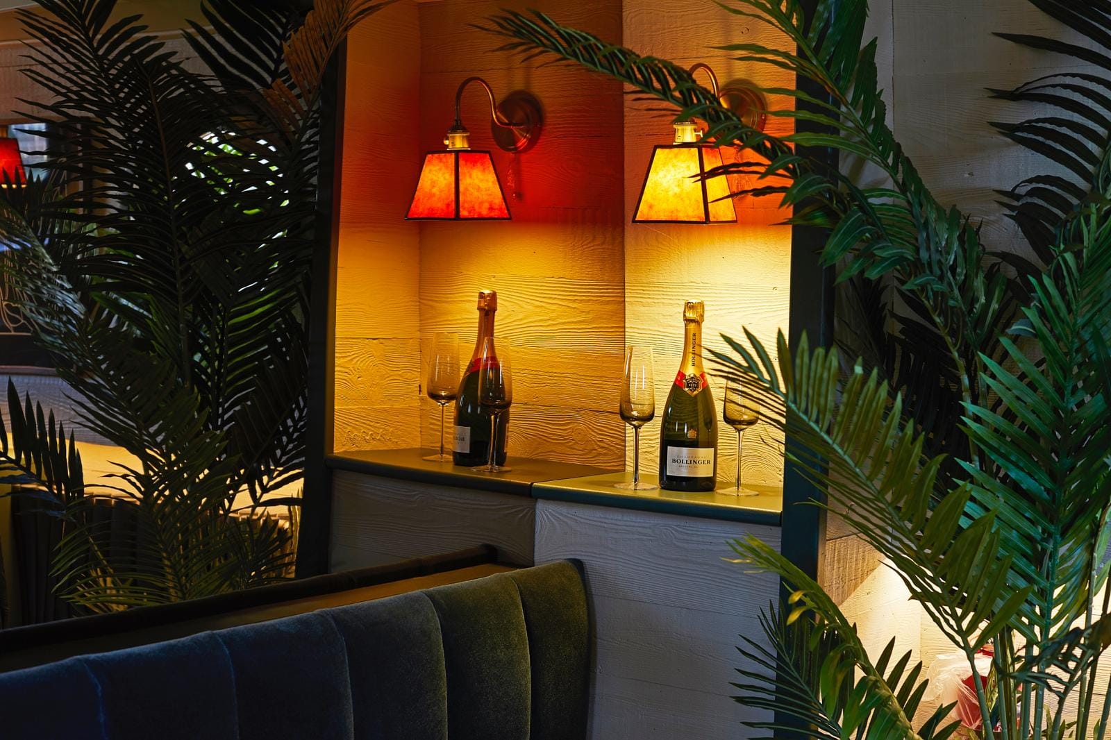 VIP Snug Room - Canary Wharf  1