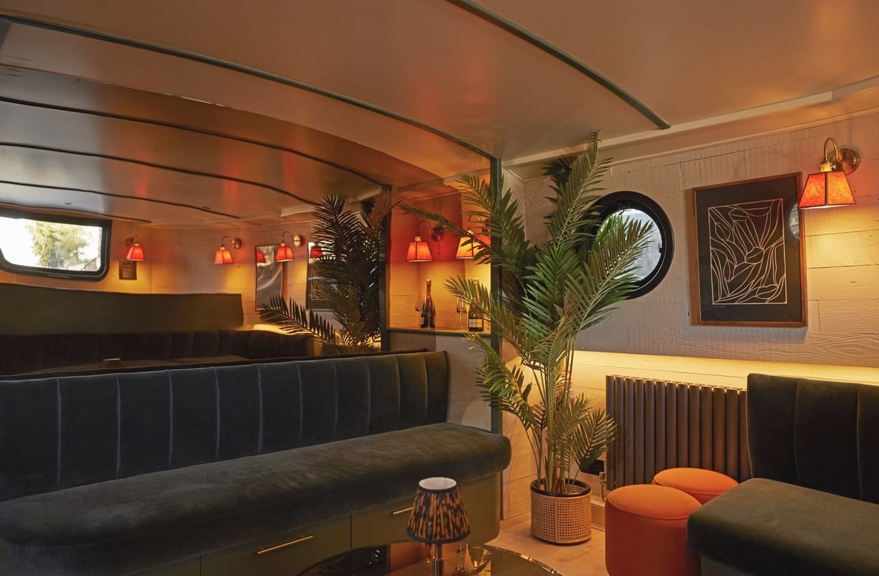 VIP Snug Room - Canary Wharf  2