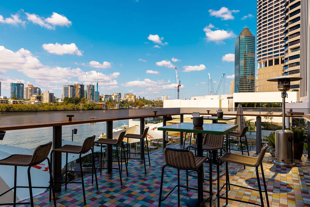 Main Deck + Sky Deck 3D tour