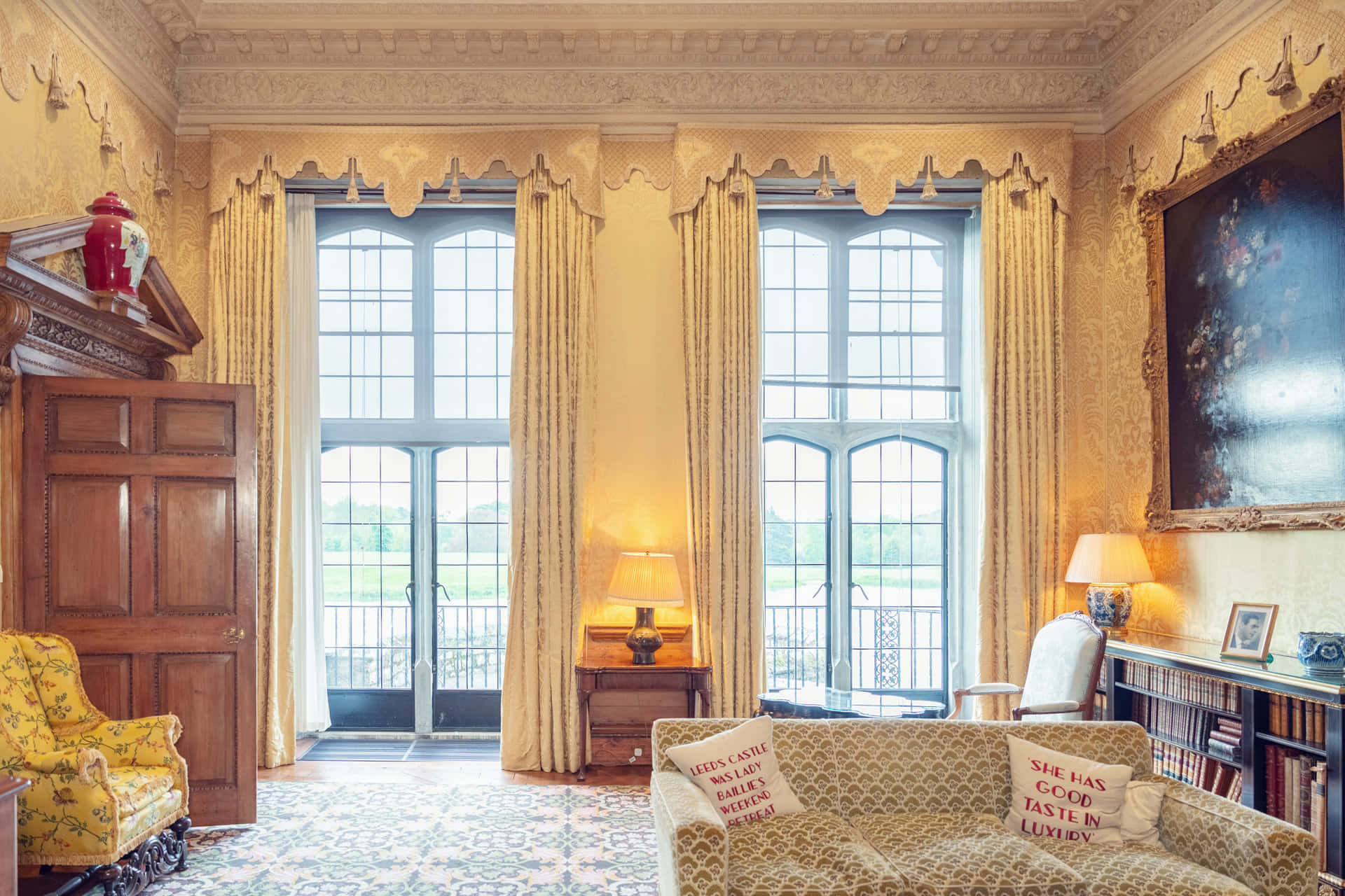 Leeds Castle - Dining Room & Library 8
