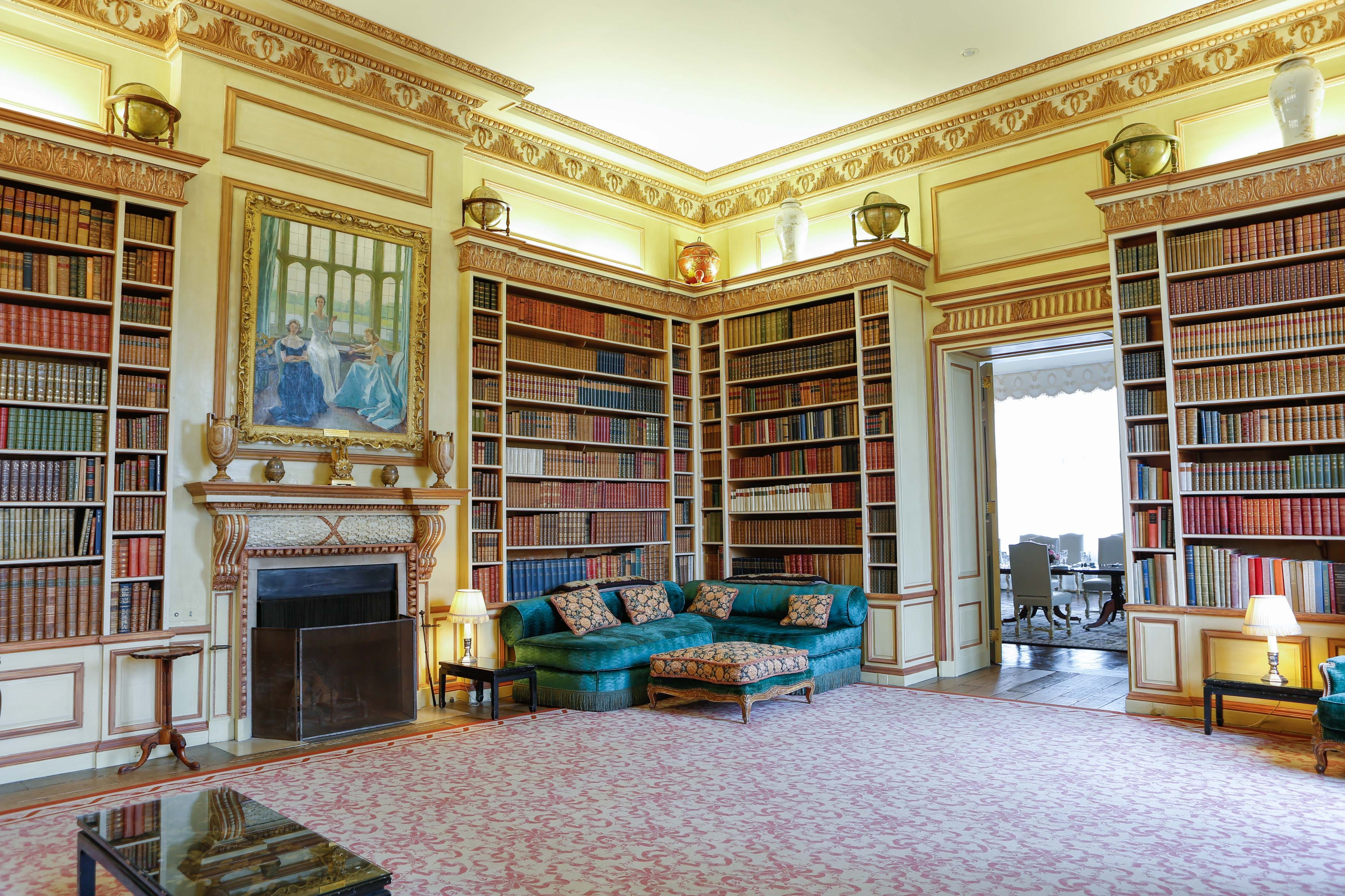 Leeds Castle - Dining Room & Library 3