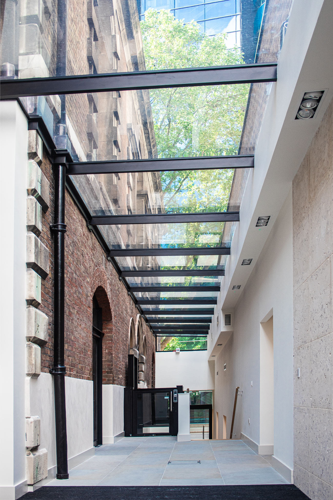 The Aldgate Centre 17