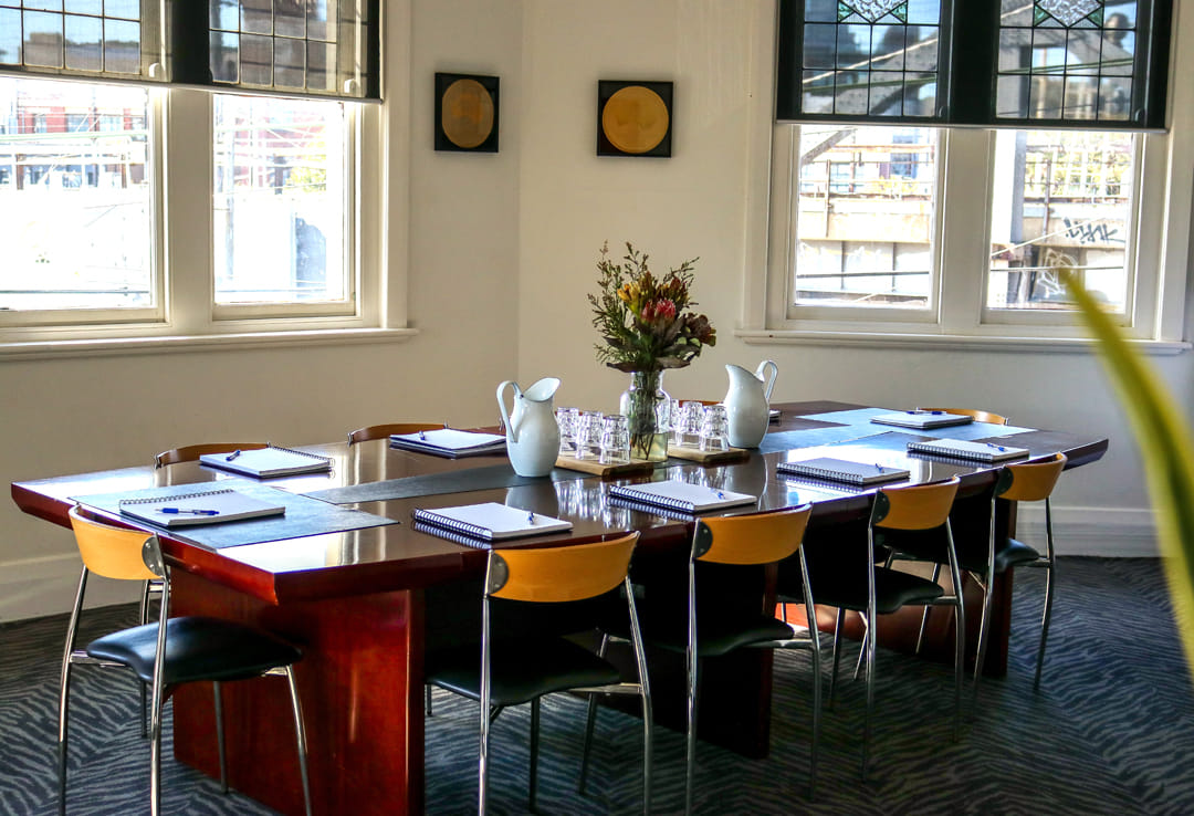 Boardroom - Meetings & Conferences 