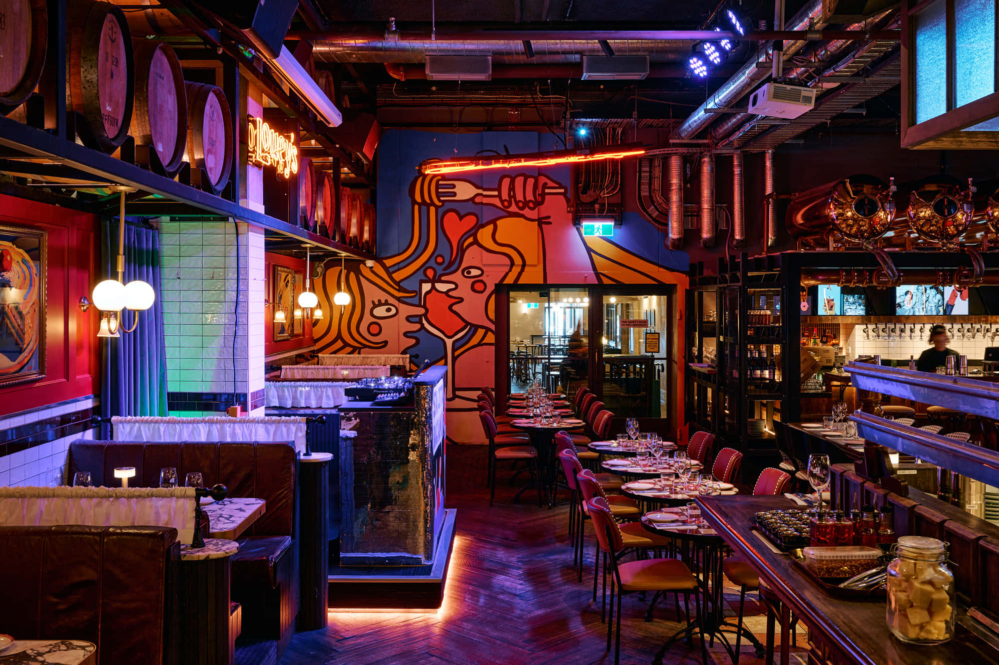 Louey’s Kitchen & Bar 5