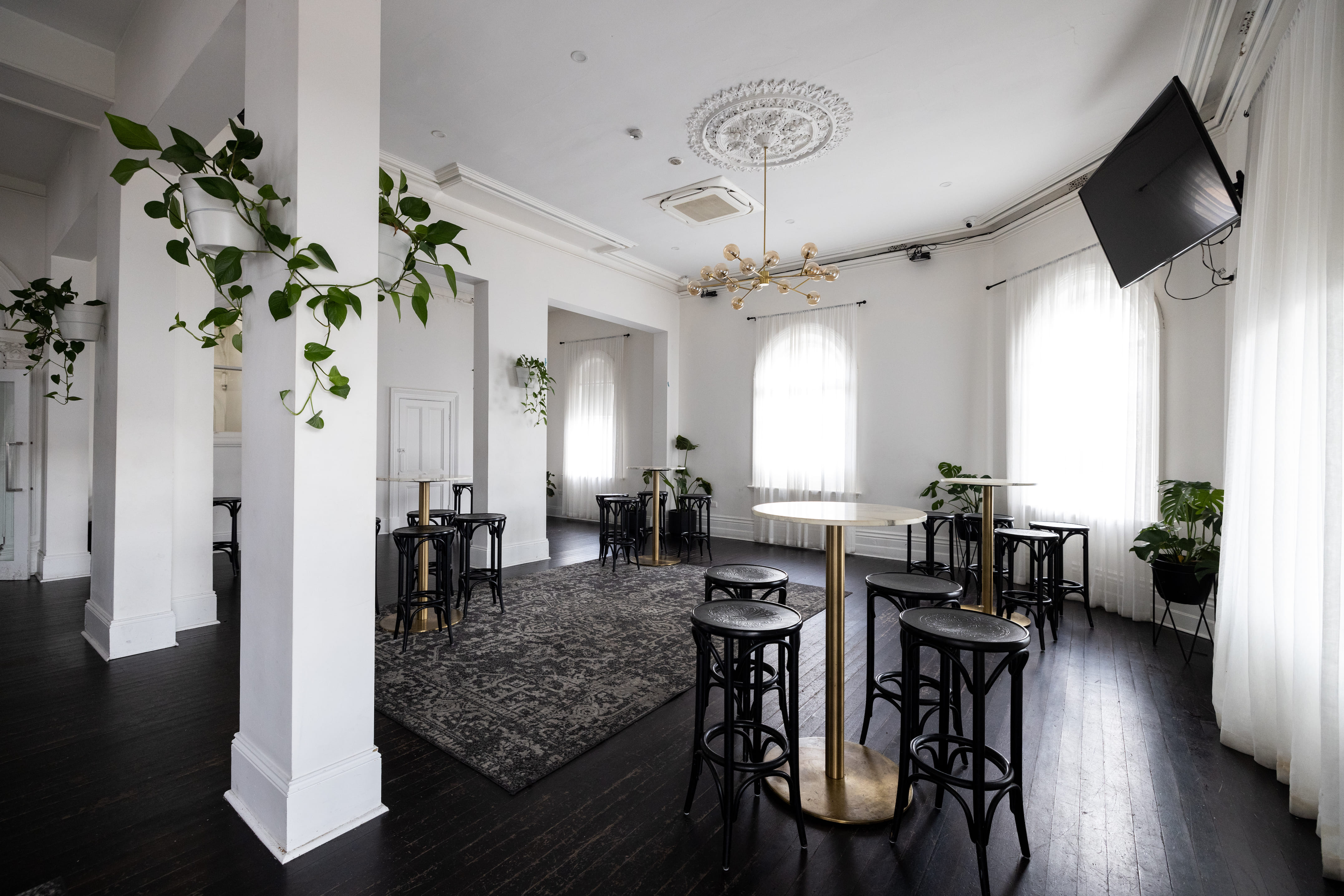 The Cumberland Room 1