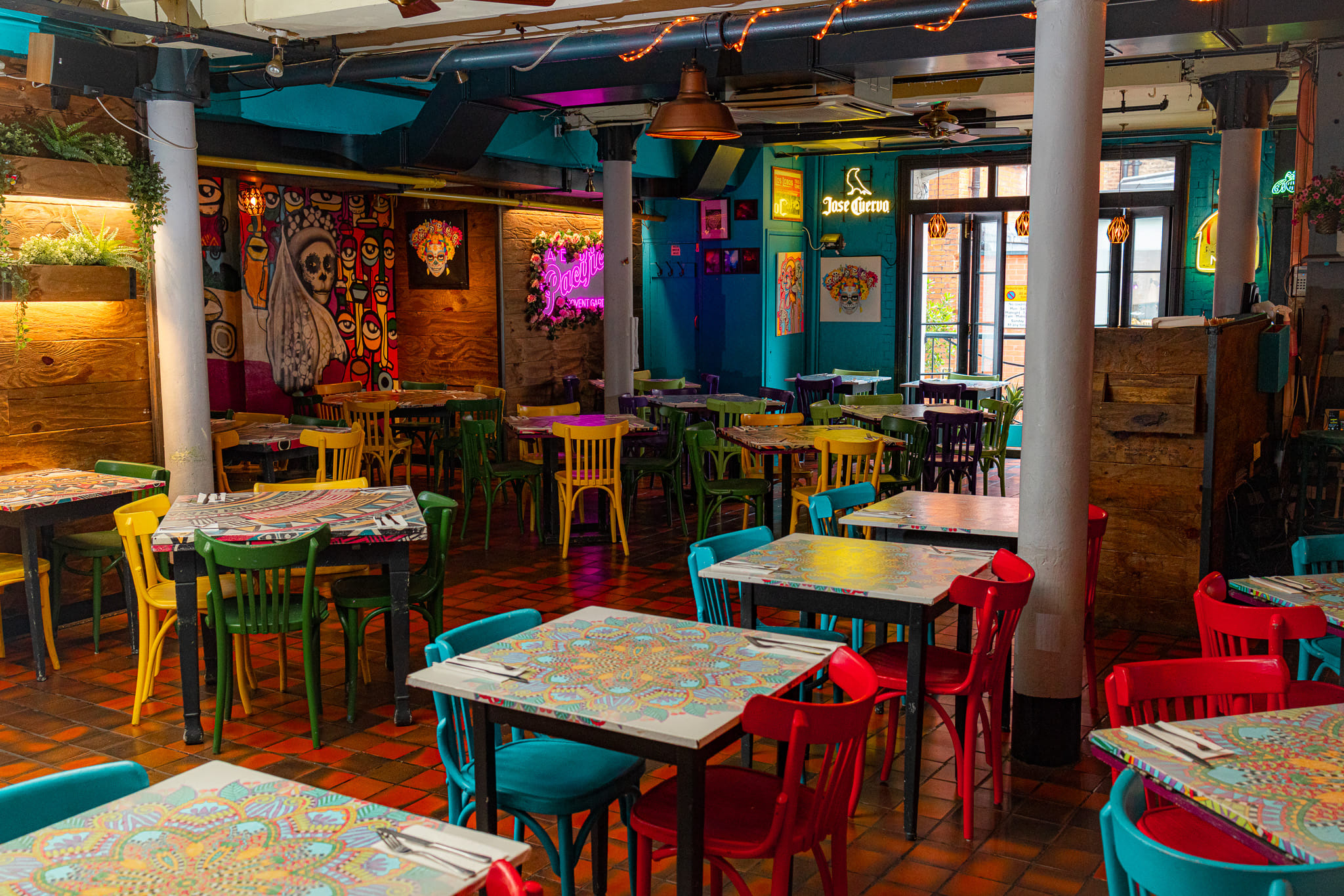 CAFE PACIFICO - FRONT 9