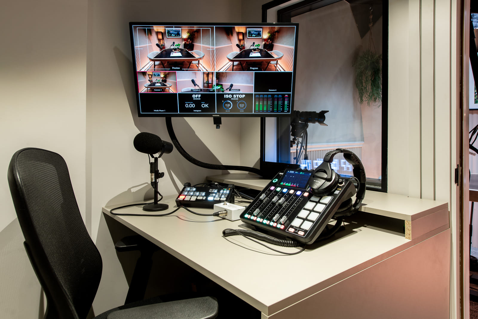 Podshop Studios - Studio 2  6