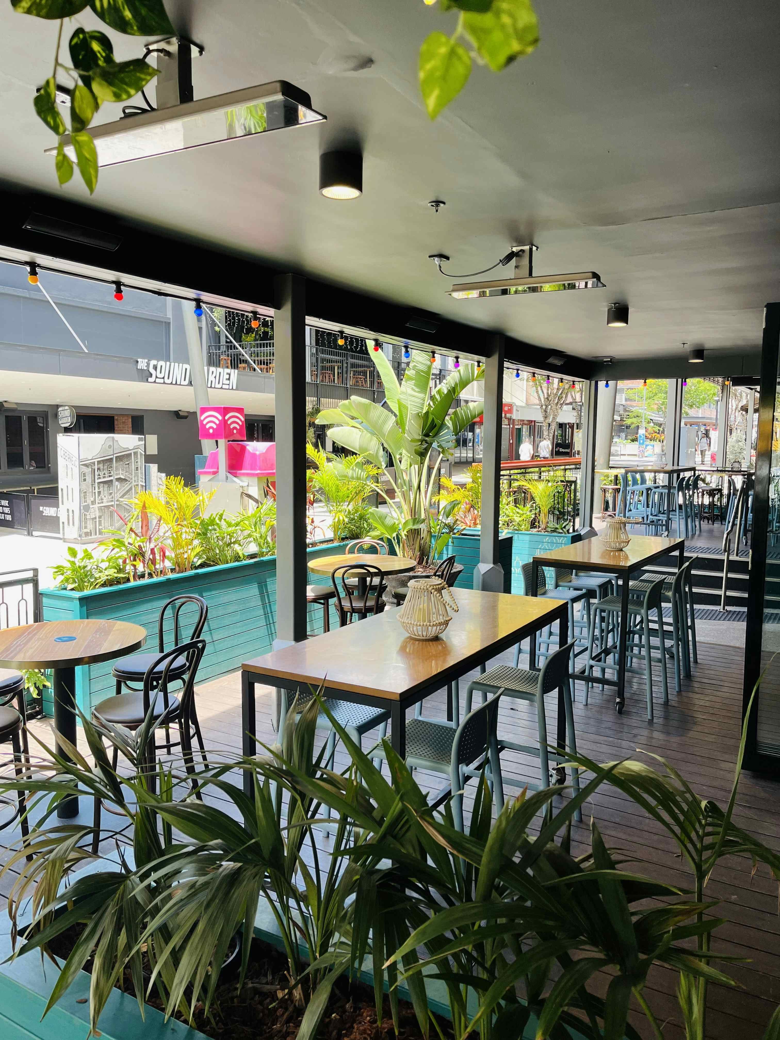 Buenos Visa Mall Terrace 3