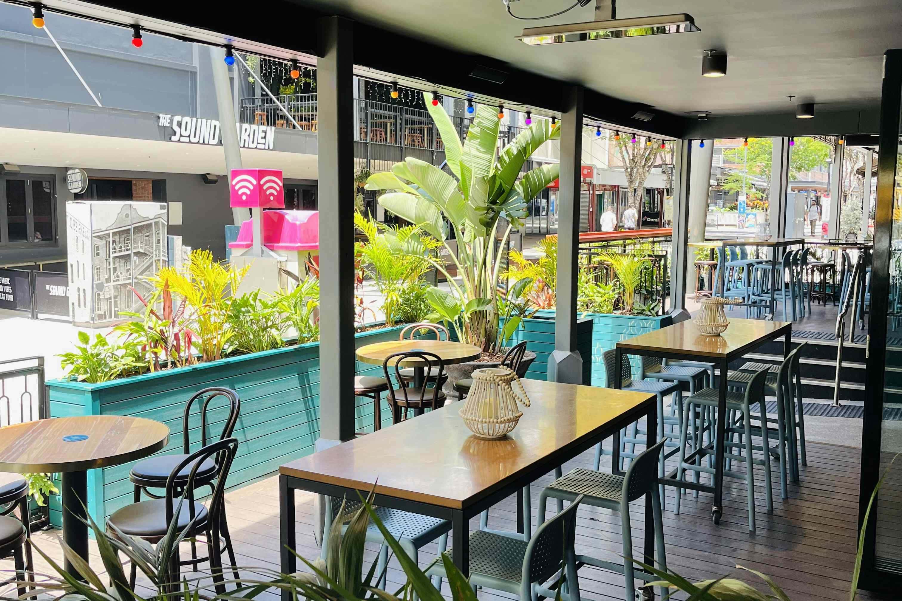 Buenos Visa Mall Terrace 3