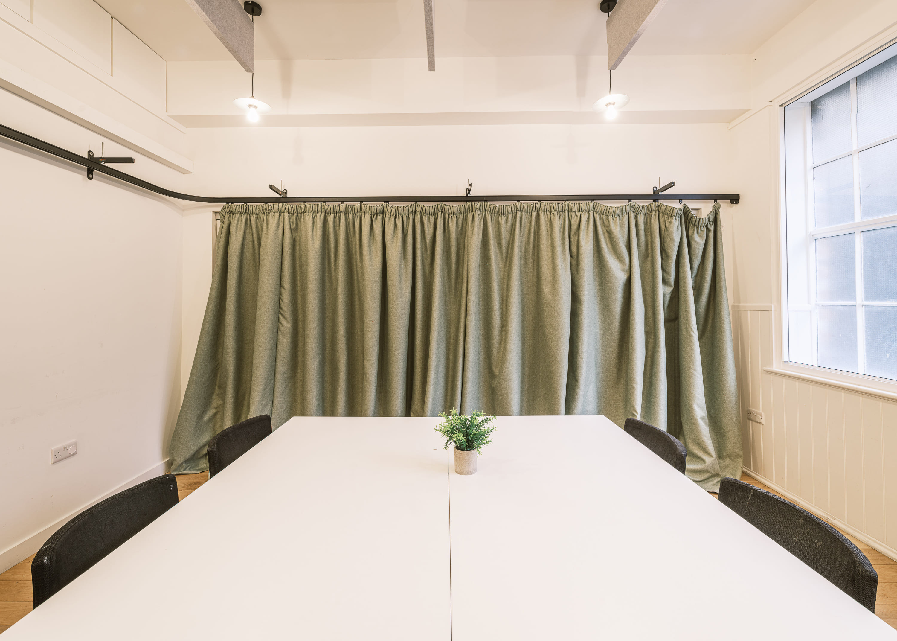 Modern Conference, Events & Live Music space at King's House 51